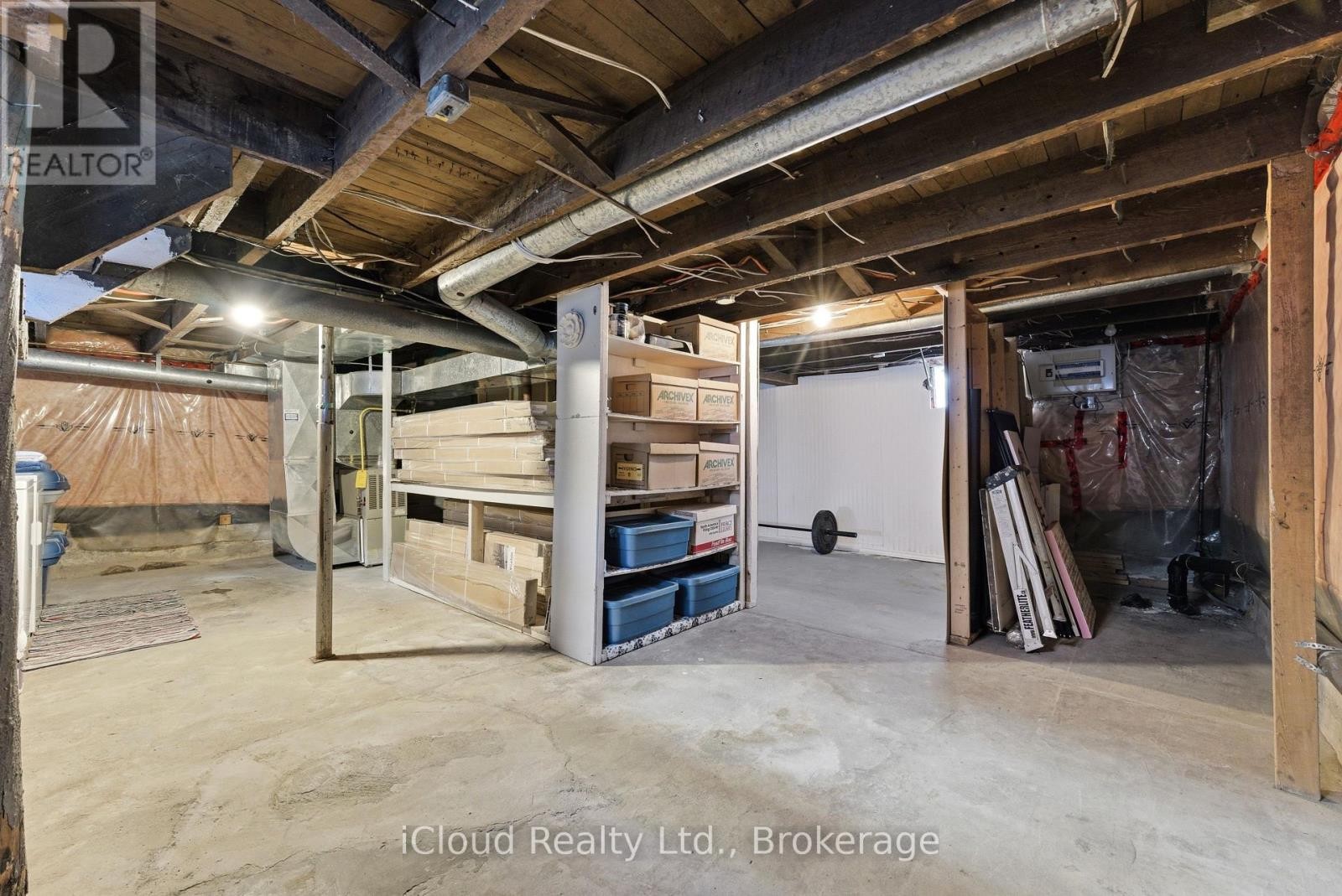 












302 BRIDGE STREET E

,
Belleville (Belleville Ward),




Ontario
K8N1P6

