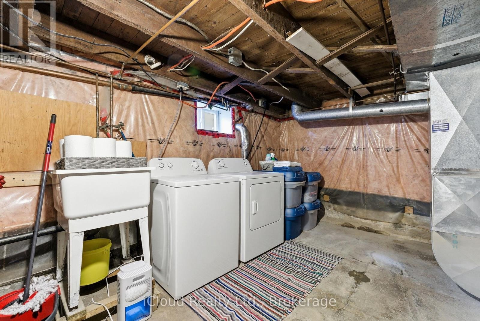 












302 BRIDGE STREET E

,
Belleville (Belleville Ward),




Ontario
K8N1P6

