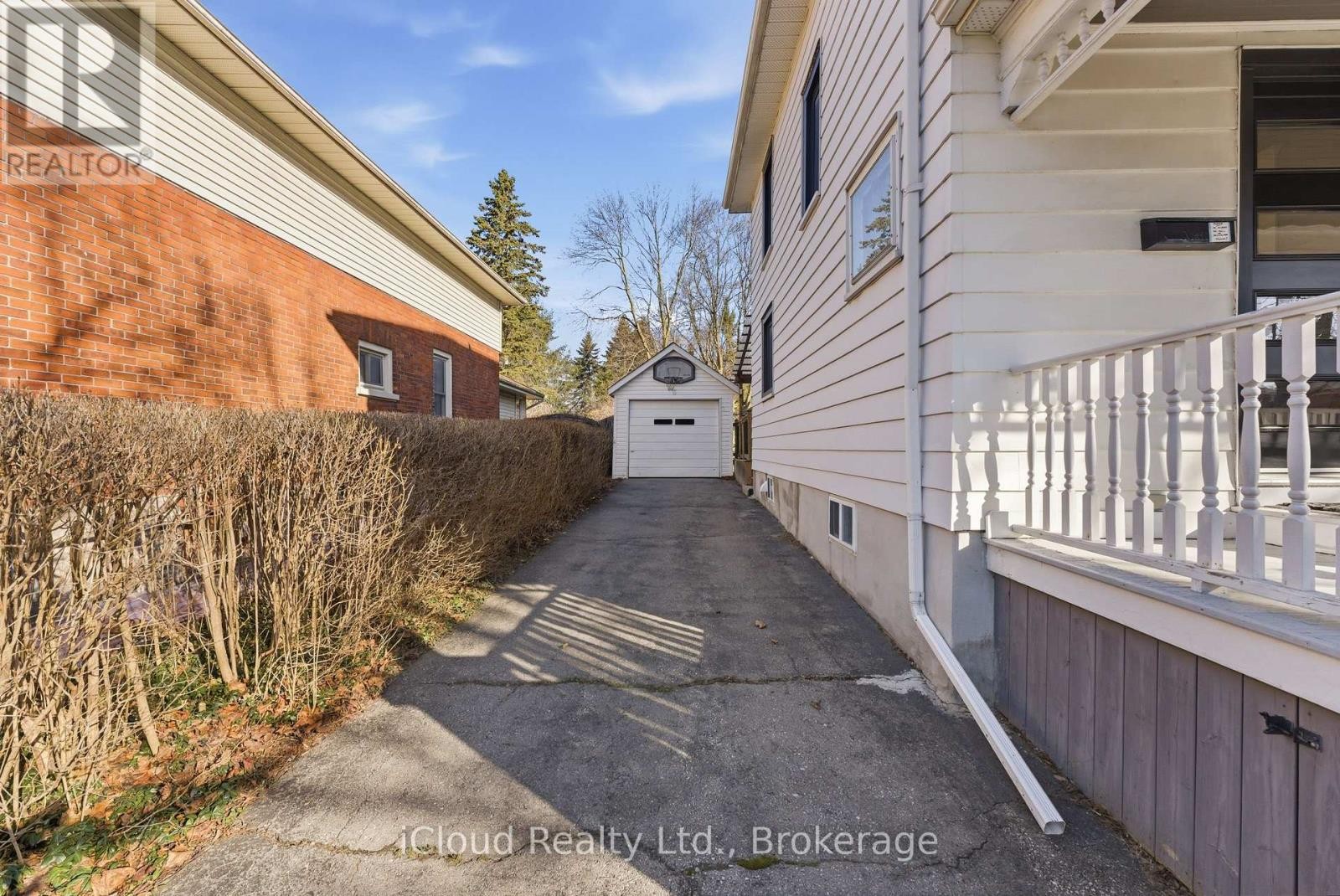 












302 BRIDGE STREET E

,
Belleville (Belleville Ward),




Ontario
K8N1P6

