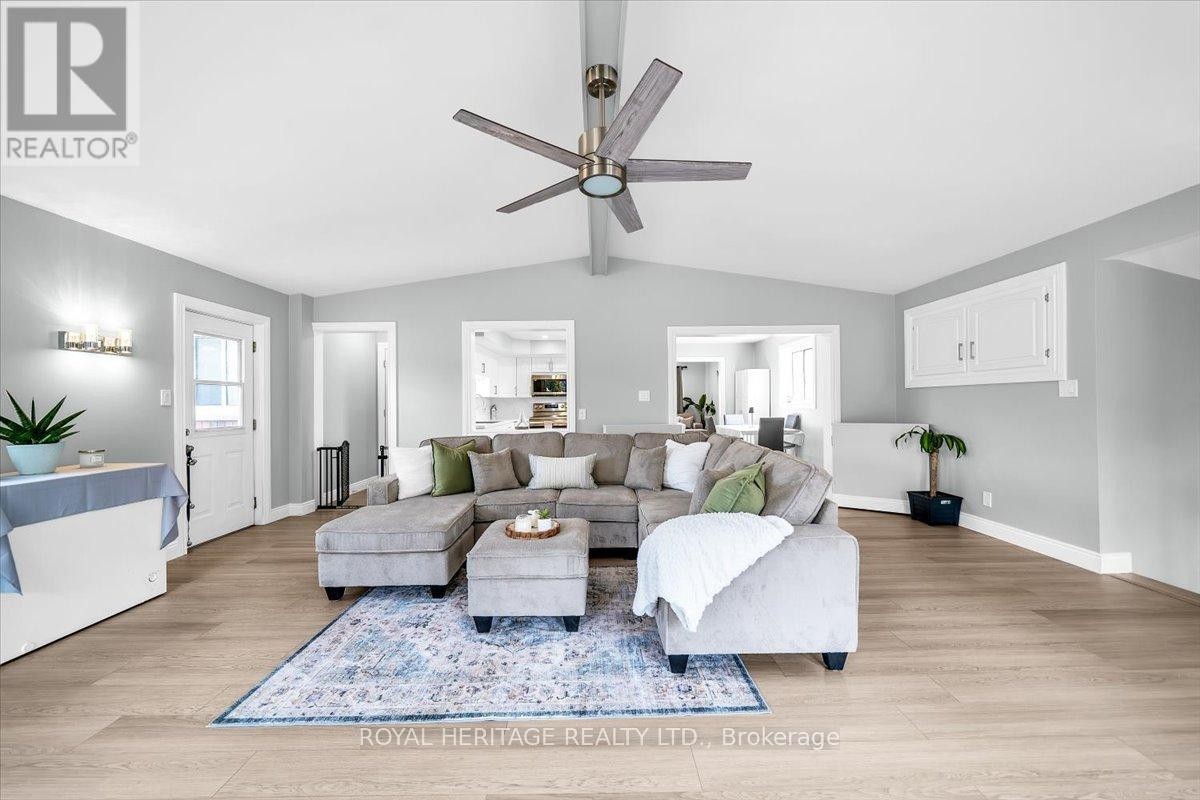 












194 CLITHEROE ROAD

,
Alnwick/Haldimand (Grafton),




Ontario
K0K2G0

