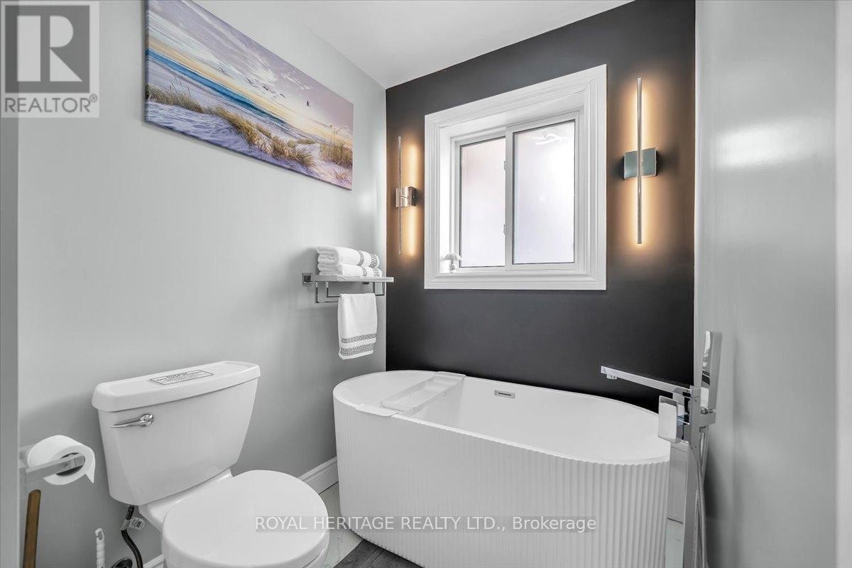 












194 CLITHEROE ROAD

,
Alnwick/Haldimand (Grafton),




Ontario
K0K2G0

