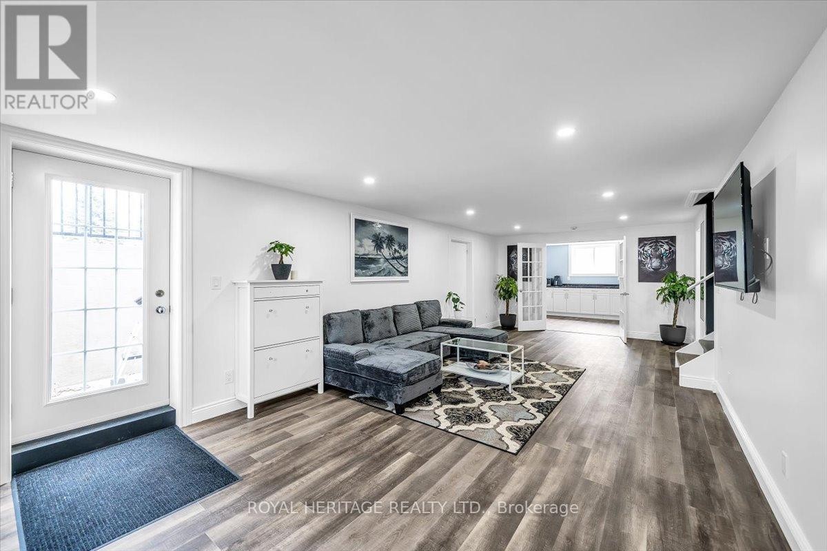 












194 CLITHEROE ROAD

,
Alnwick/Haldimand (Grafton),




Ontario
K0K2G0

