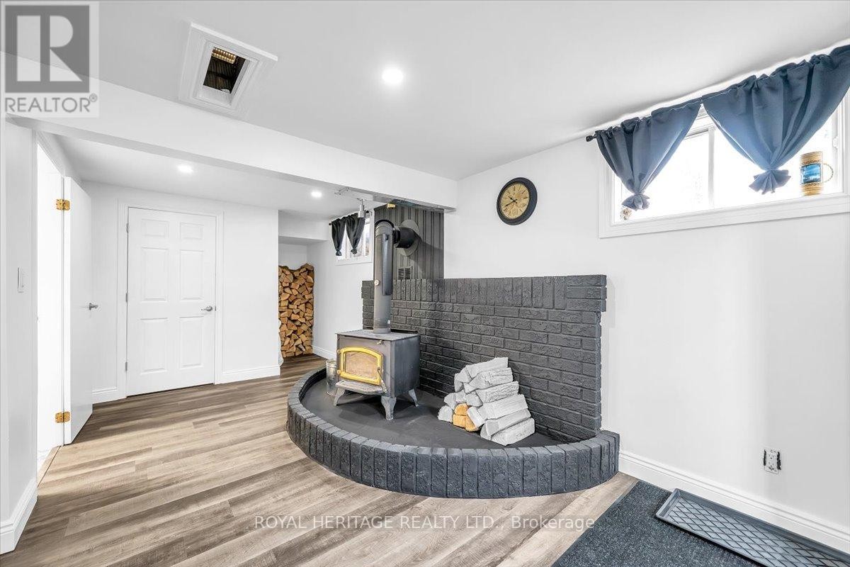 












194 CLITHEROE ROAD

,
Alnwick/Haldimand (Grafton),




Ontario
K0K2G0

