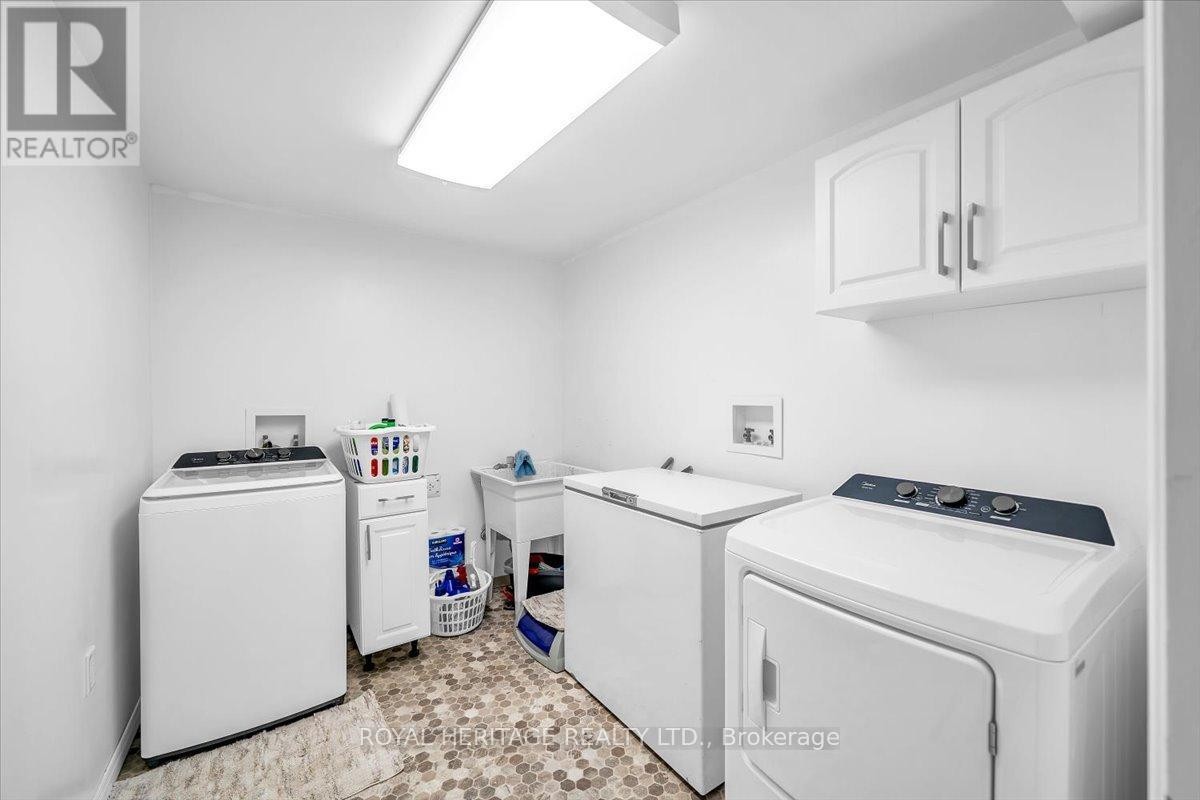 












194 CLITHEROE ROAD

,
Alnwick/Haldimand (Grafton),




Ontario
K0K2G0

