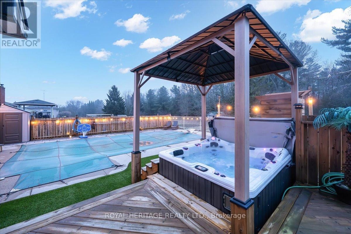 












194 CLITHEROE ROAD

,
Alnwick/Haldimand (Grafton),




Ontario
K0K2G0

