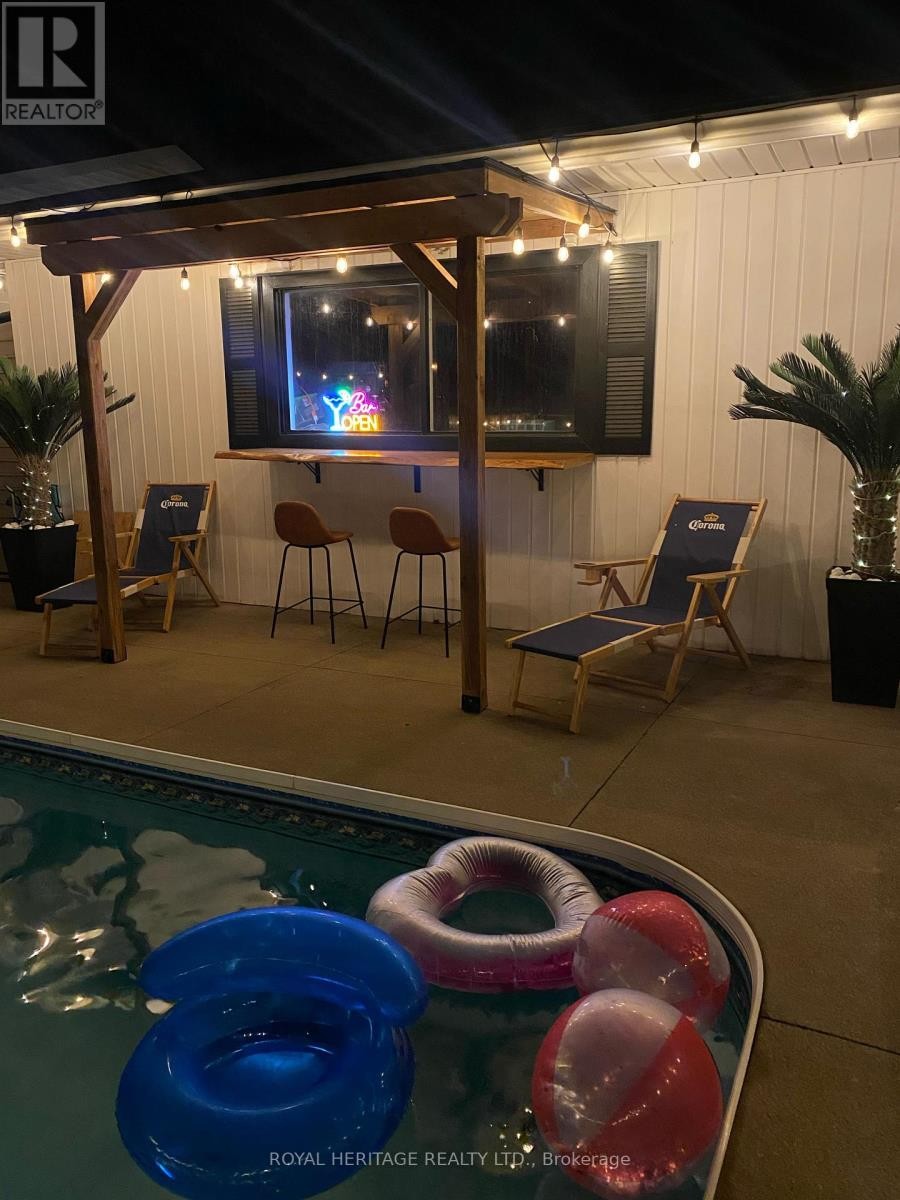 












194 CLITHEROE ROAD

,
Alnwick/Haldimand (Grafton),




Ontario
K0K2G0

