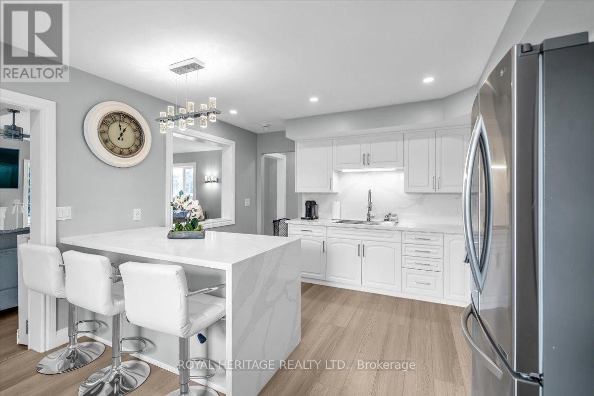 












194 CLITHEROE ROAD

,
Alnwick/Haldimand (Grafton),




Ontario
K0K2G0

