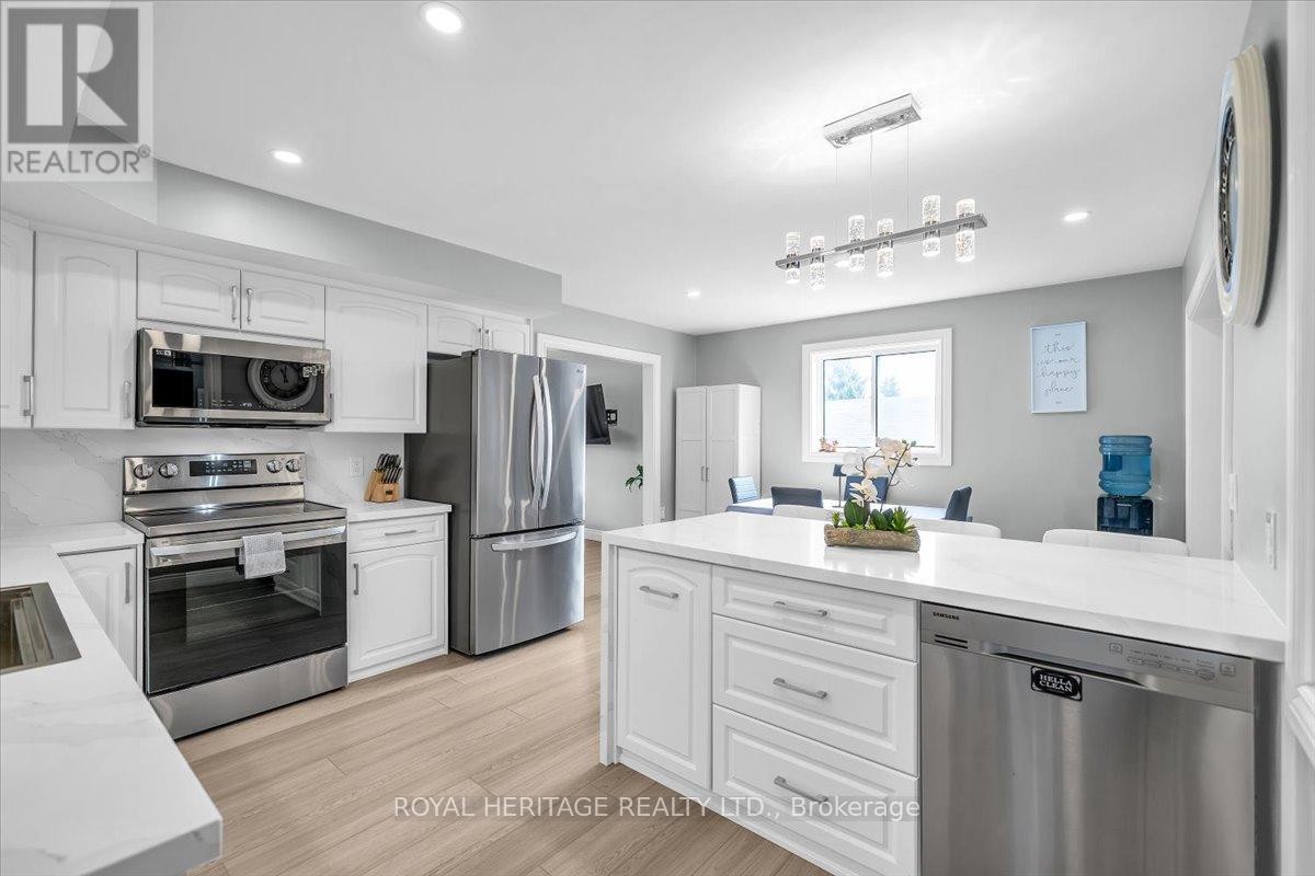 












194 CLITHEROE ROAD

,
Alnwick/Haldimand (Grafton),




Ontario
K0K2G0

