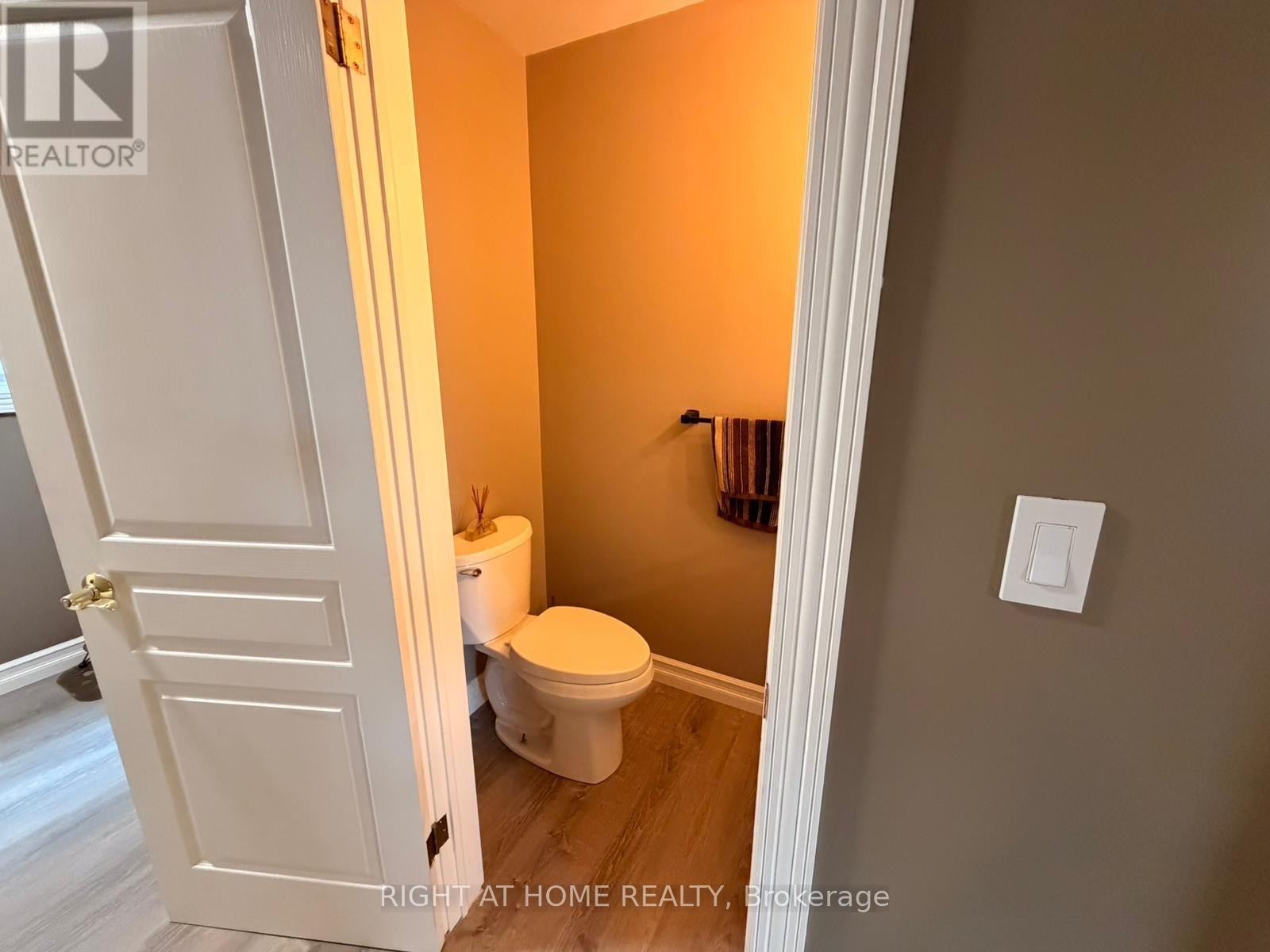 












786 8TH STREET E

,
Owen Sound,




Ontario
N4K1L9

