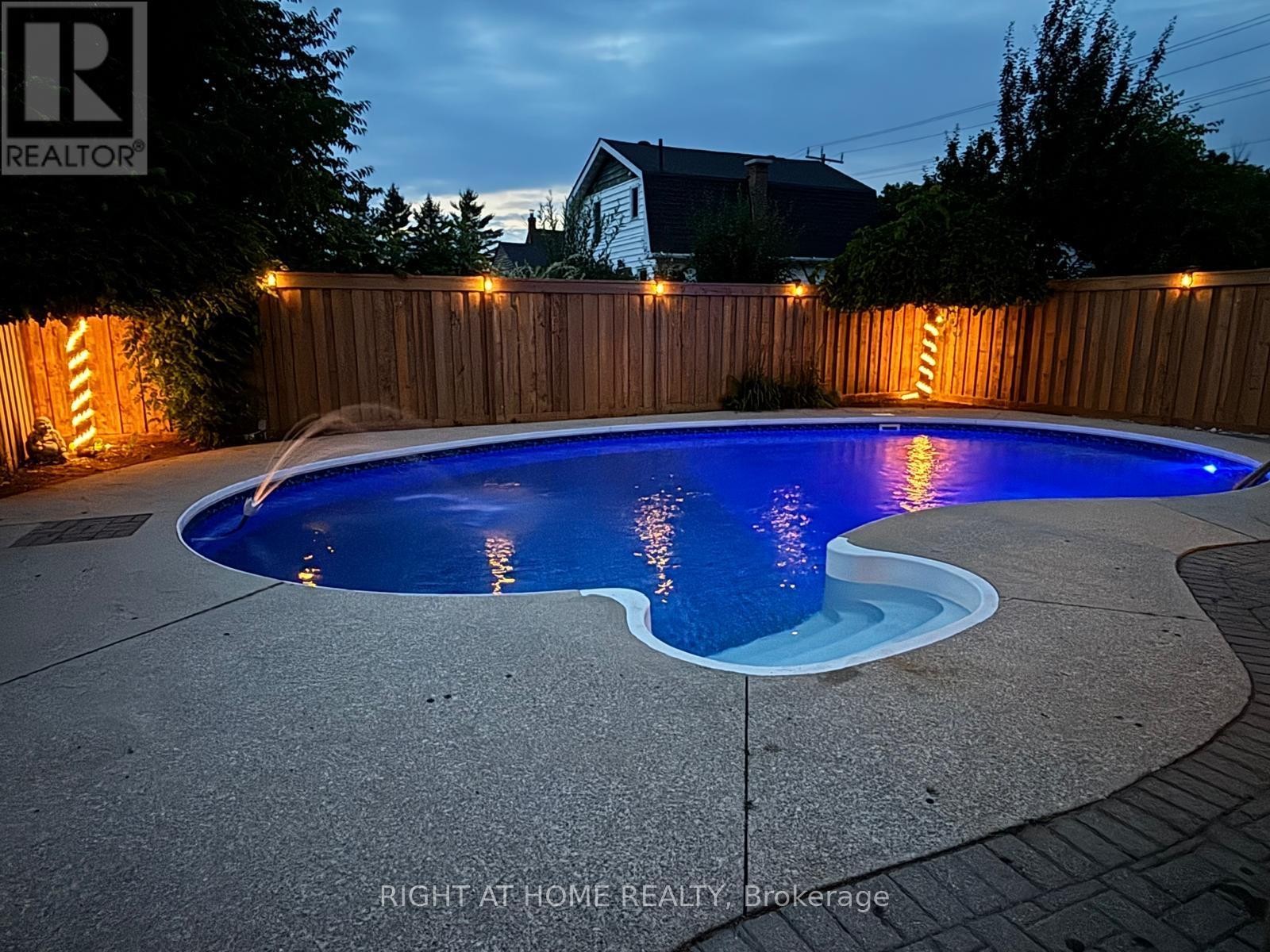 












786 8TH STREET E

,
Owen Sound,




Ontario
N4K1L9

