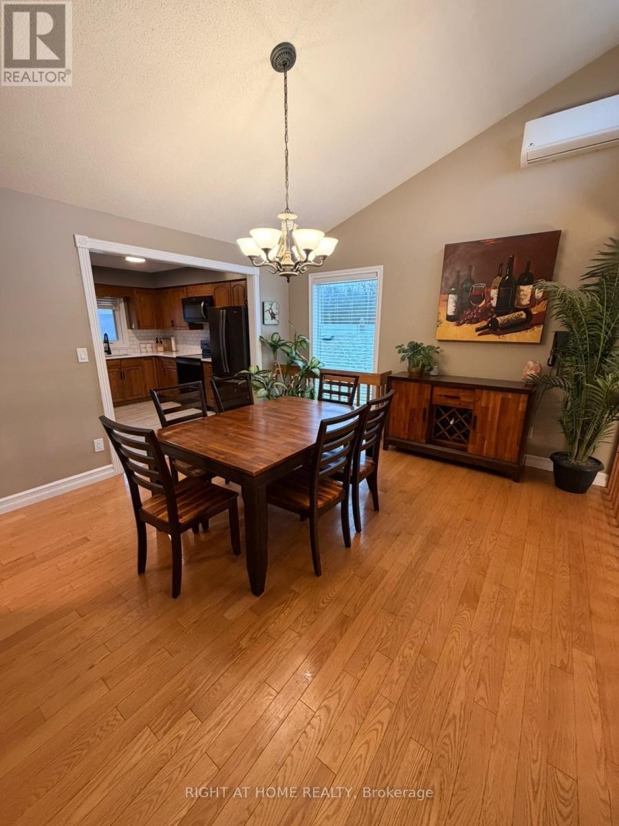 












786 8TH STREET E

,
Owen Sound,




Ontario
N4K1L9

