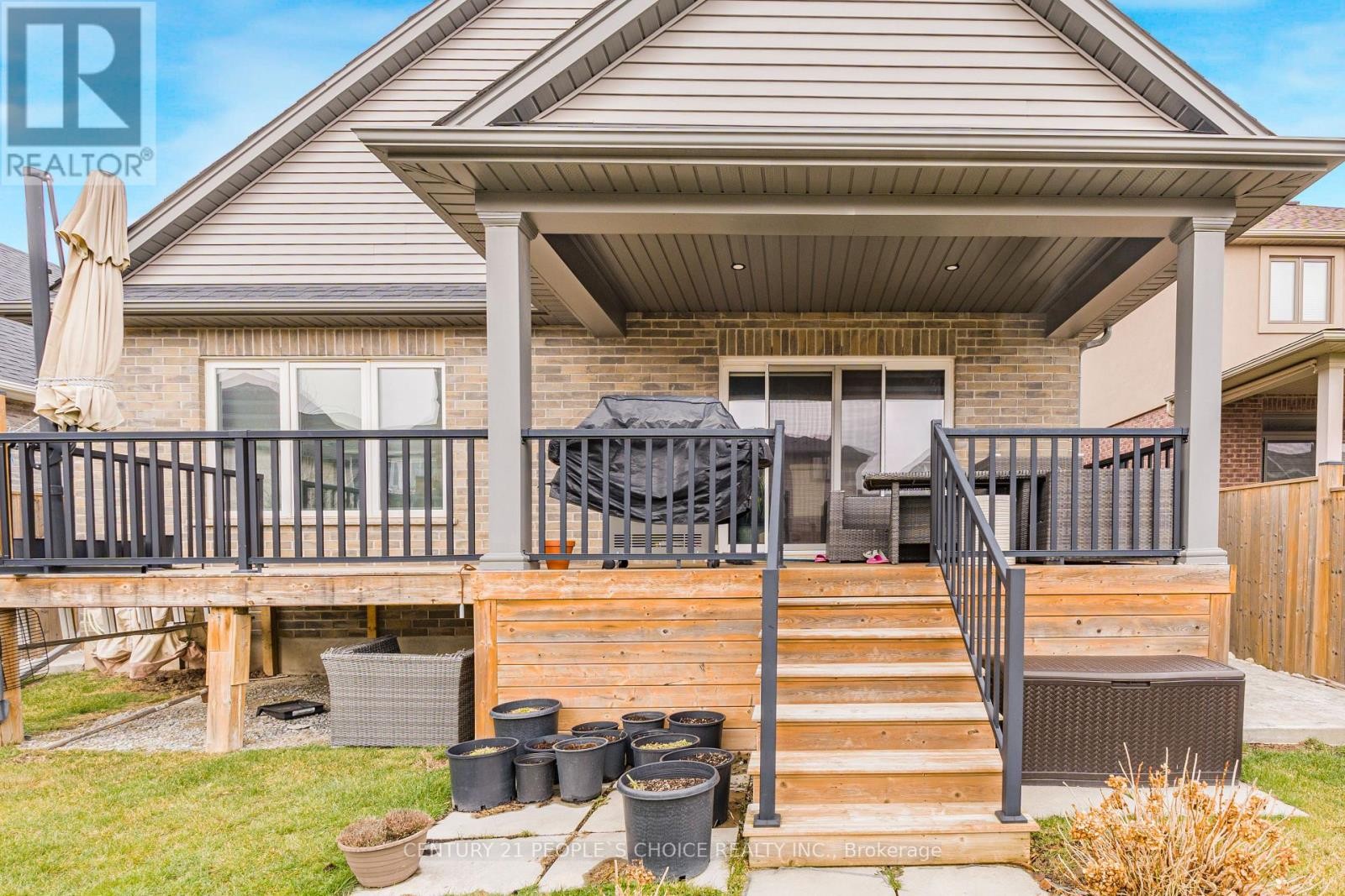 












5 SECORD STREET

,
Thorold (Hurricane/Merrittville),




Ontario
L2V0E9

