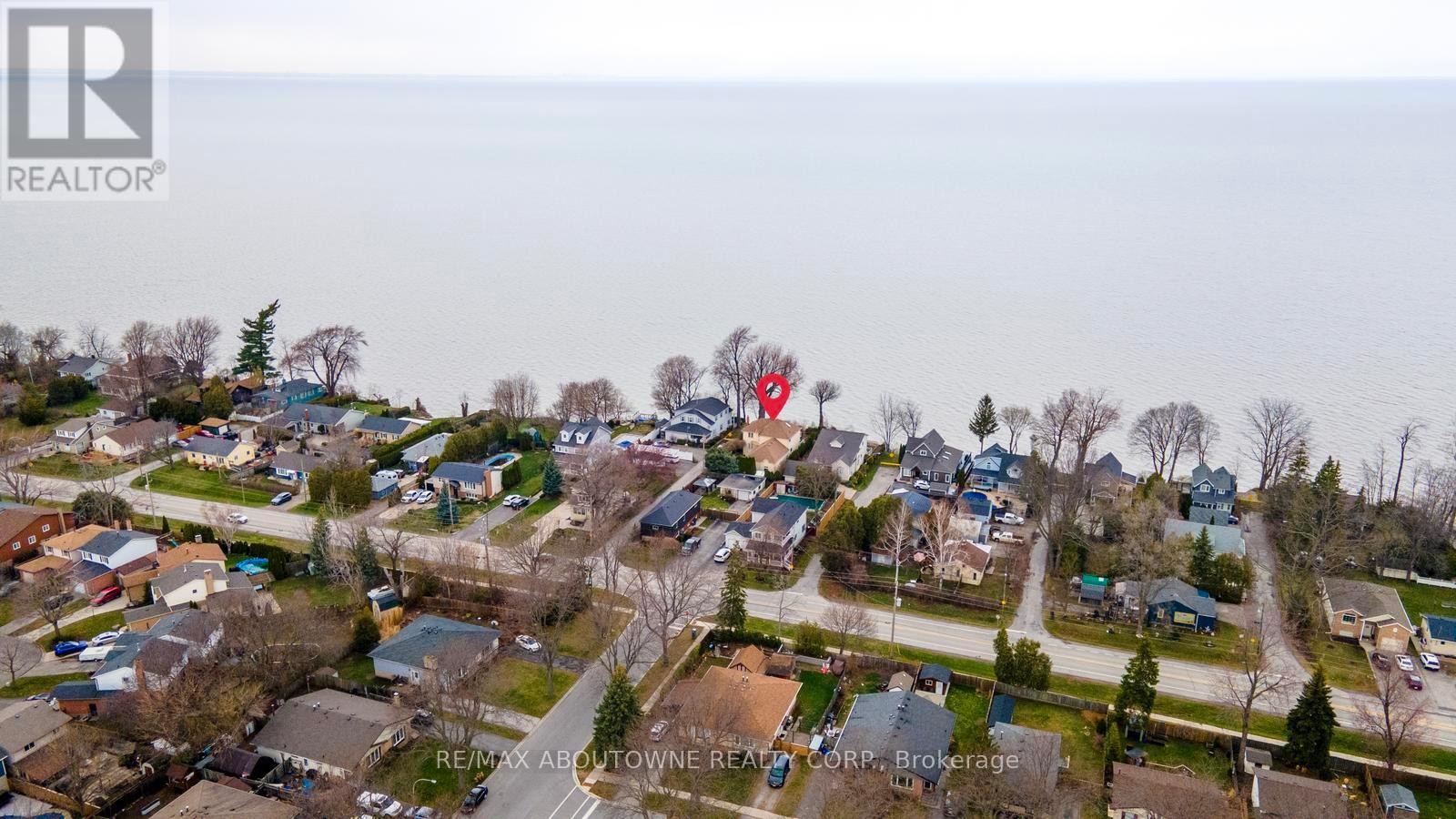 












1 TWELFTH STREET

,
Grimsby (Grimsby Beach),




Ontario
L3M2V6

