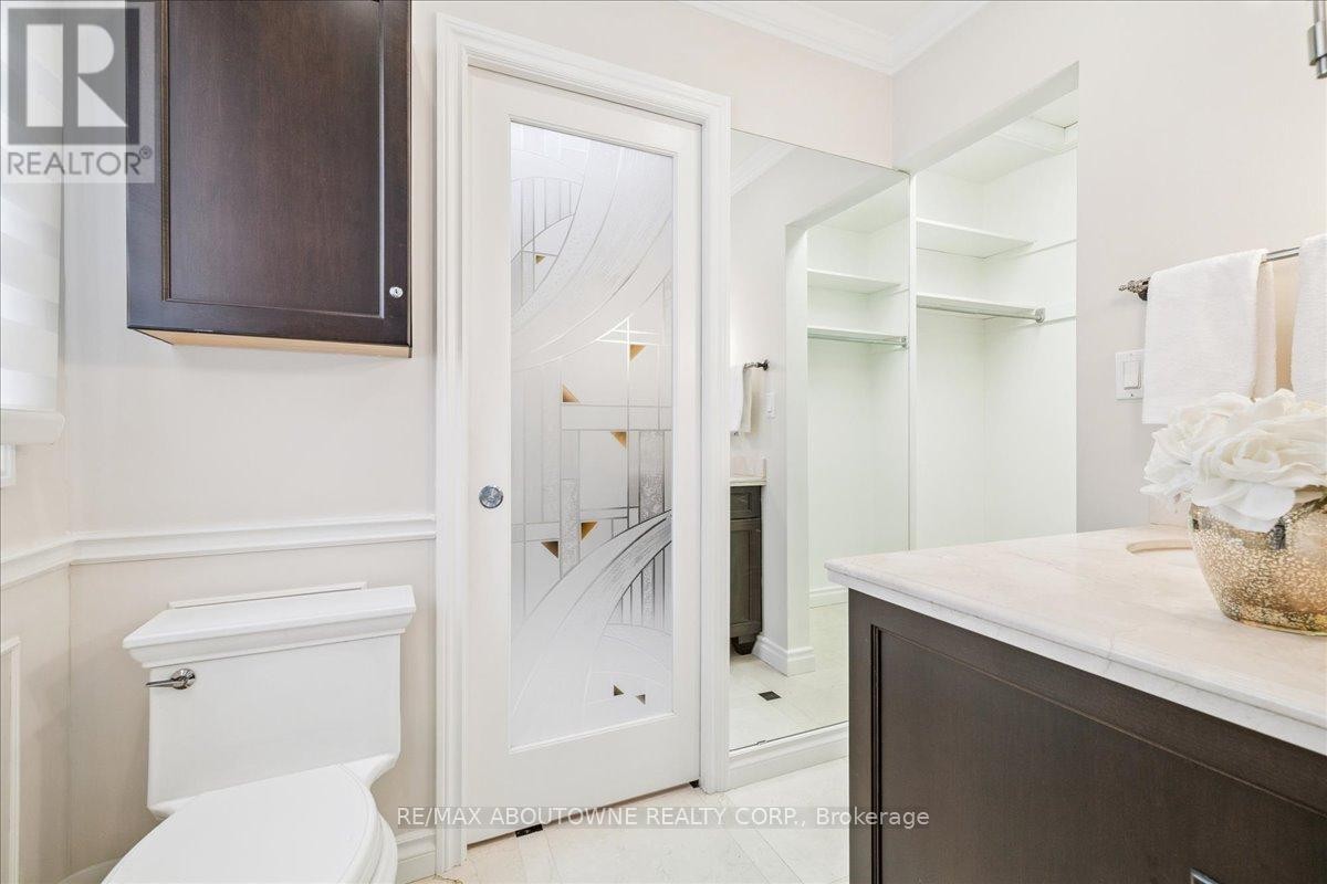 












25 BANNISDALE WAY

,
Hamilton (Carlisle),




Ontario
L0R1H2

