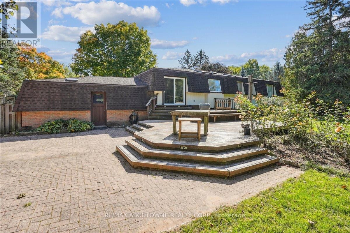 












25 BANNISDALE WAY

,
Hamilton (Carlisle),




Ontario
L0R1H2


