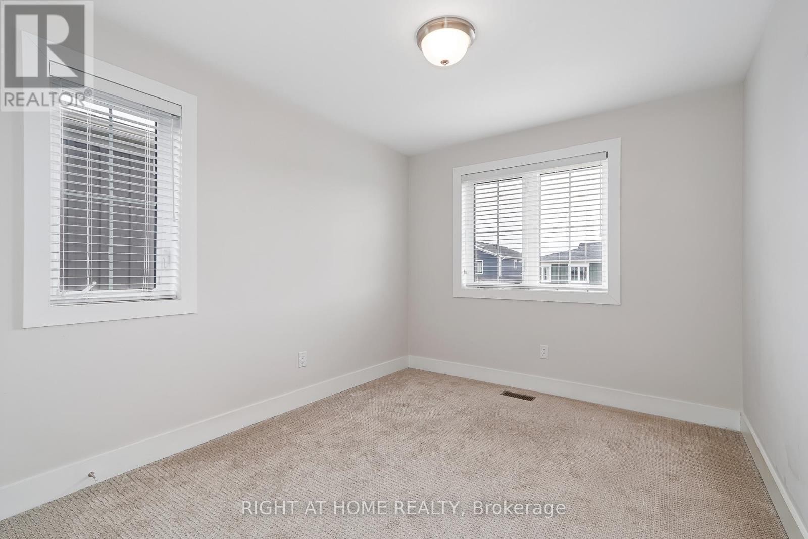 












181 COURTLAND STREET

,
Blue Mountains,




Ontario
L5N4V7

