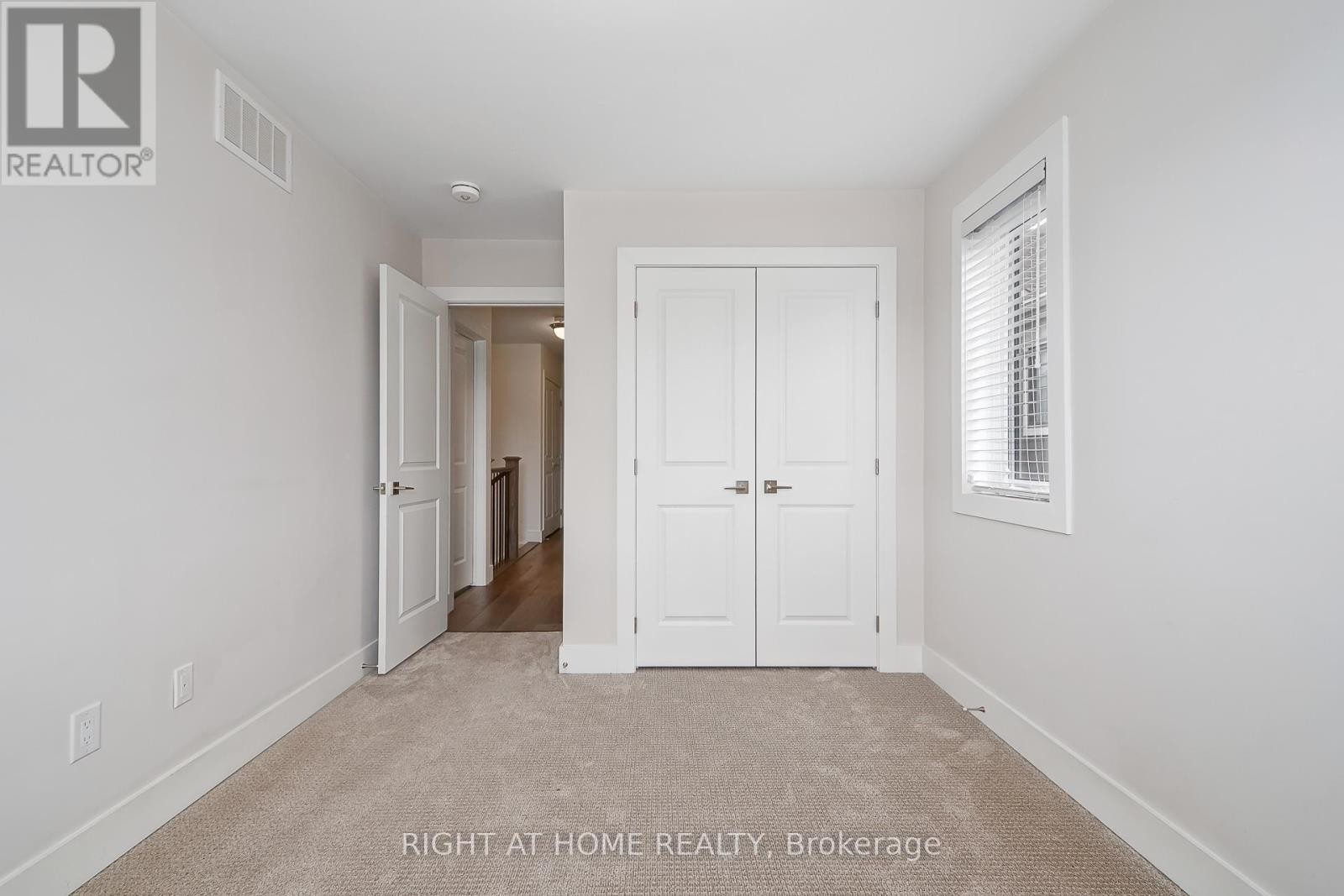 












181 COURTLAND STREET

,
Blue Mountains,




Ontario
L5N4V7

