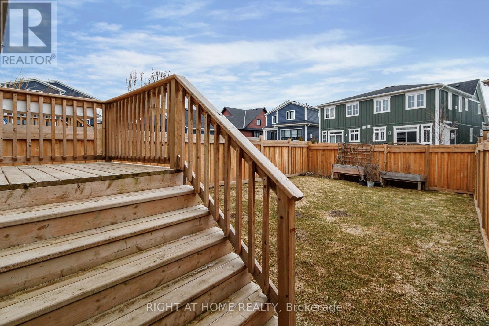












181 COURTLAND STREET

,
Blue Mountains,




Ontario
L5N4V7

