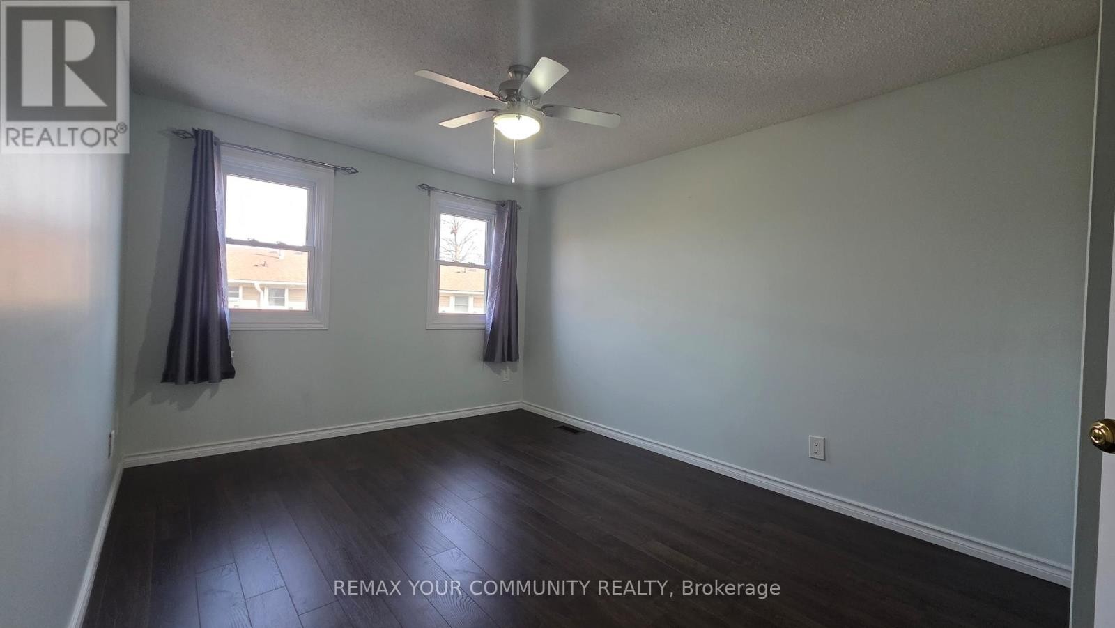 












19 - 210 HIGHLAND CRESCENT

,
Kitchener,




Ontario
N2M5H7

