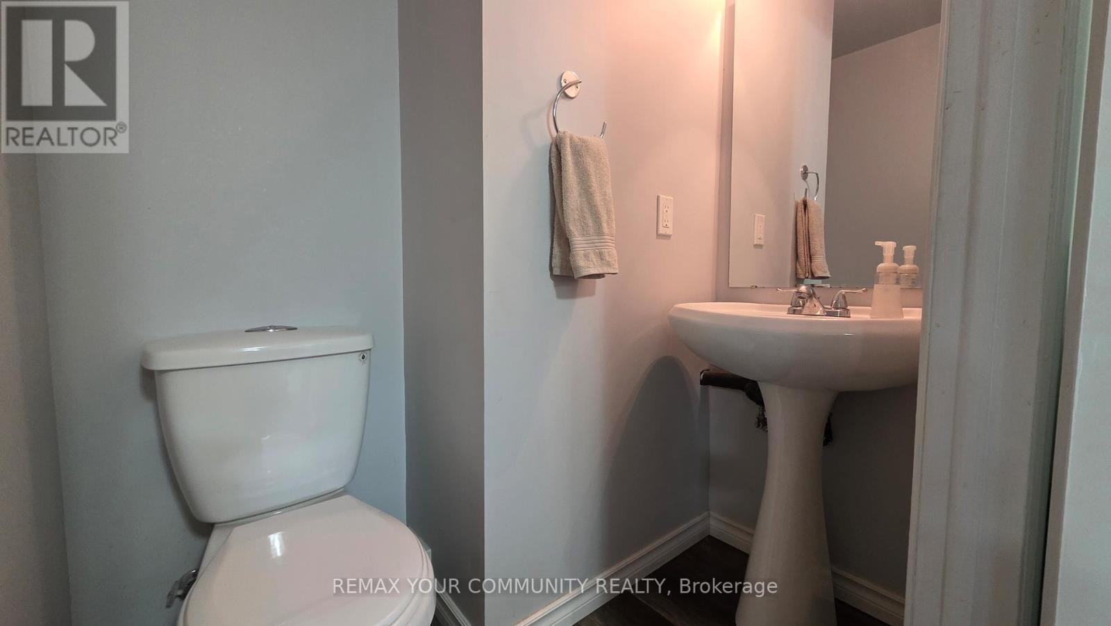 












19 - 210 HIGHLAND CRESCENT

,
Kitchener,




Ontario
N2M5H7

