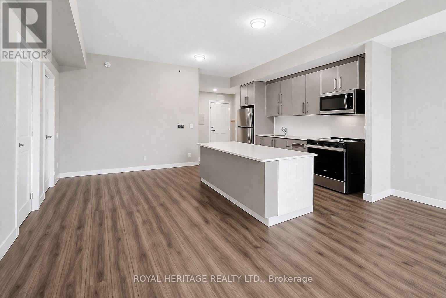 












511 - 15 QUEEN STREET S

,
Hamilton (Central),




Ontario
L8P3R6

