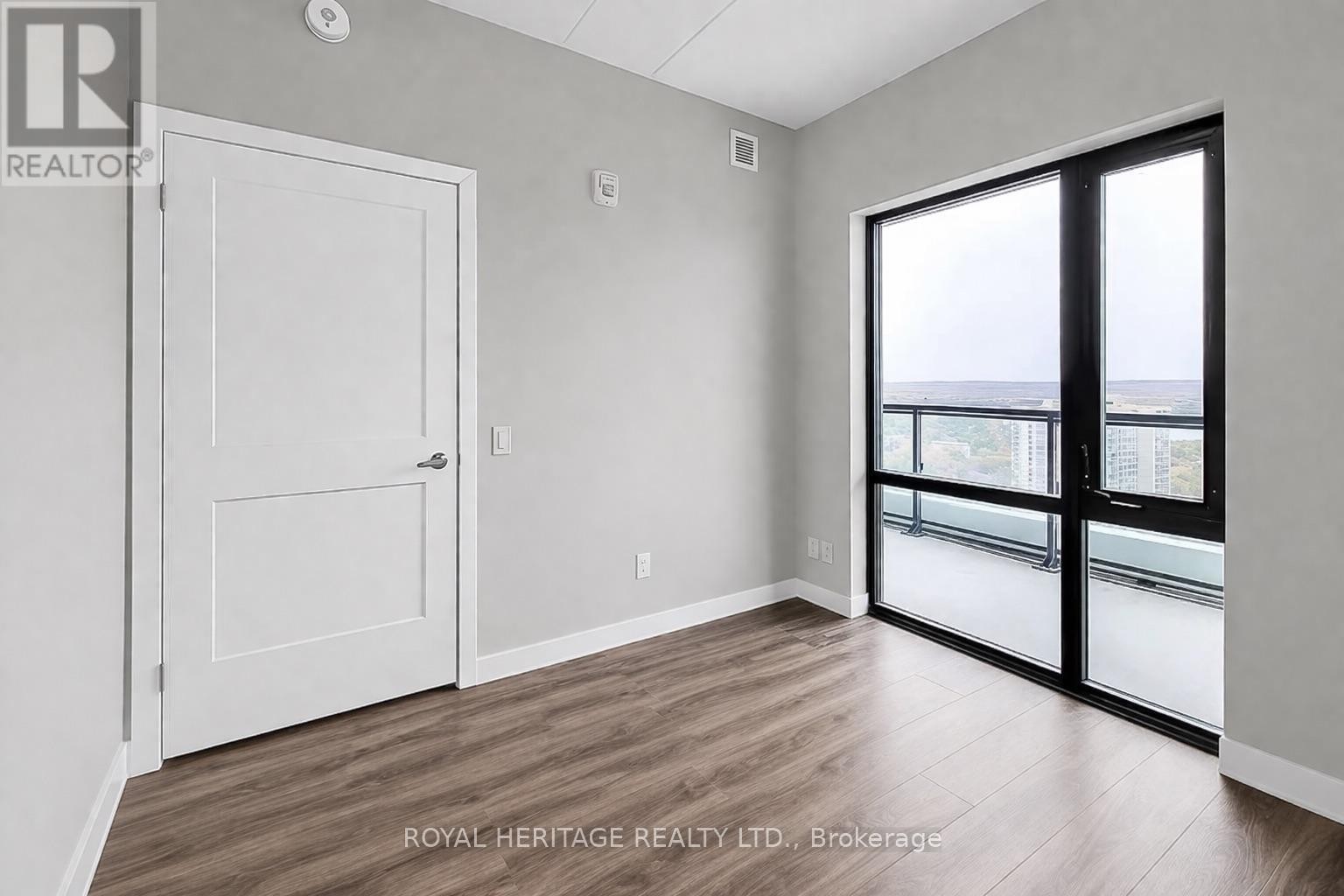 












511 - 15 QUEEN STREET S

,
Hamilton (Central),




Ontario
L8P3R6

