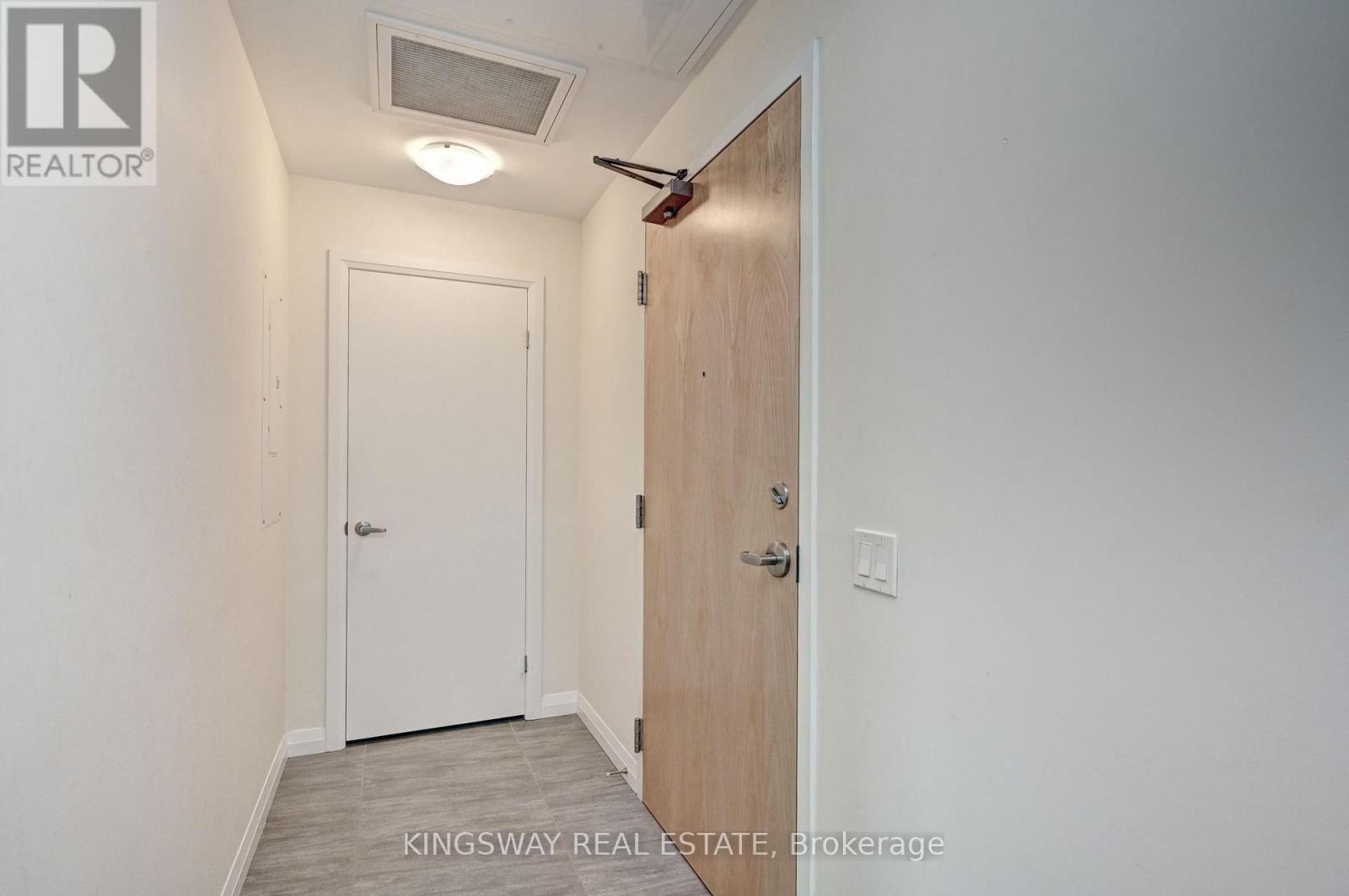 












801 - 60 CHARLES STREET W

,
Kitchener,




Ontario
N2G0C9

