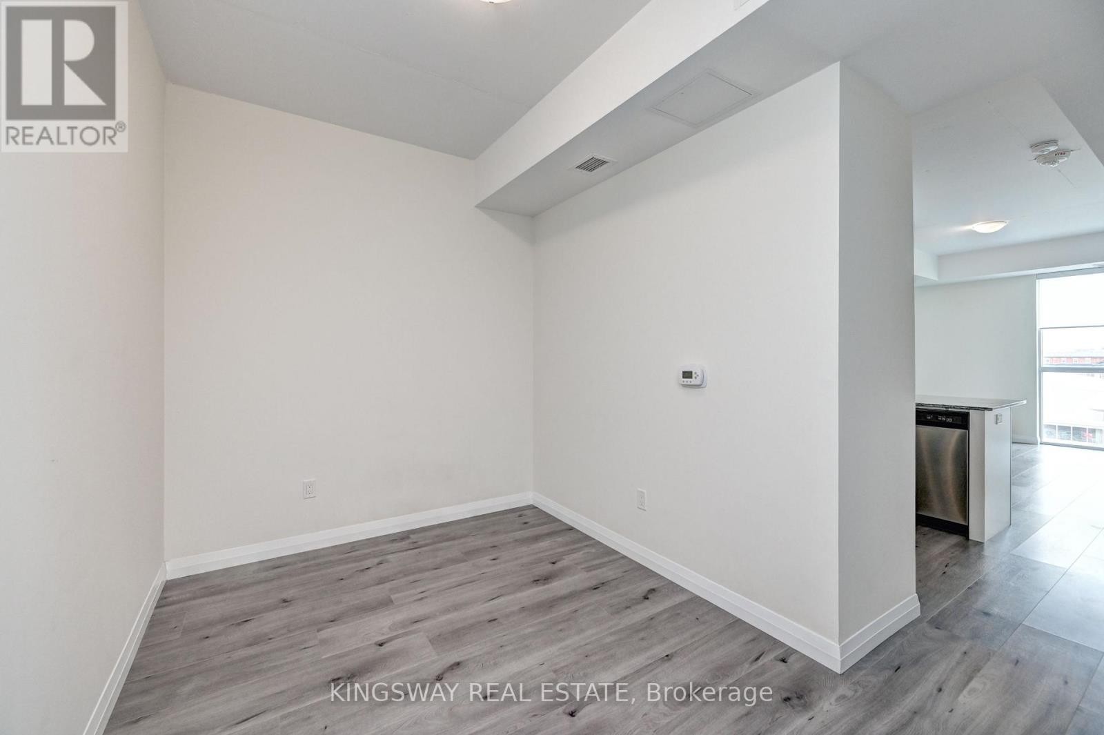 












801 - 60 CHARLES STREET W

,
Kitchener,




Ontario
N2G0C9

