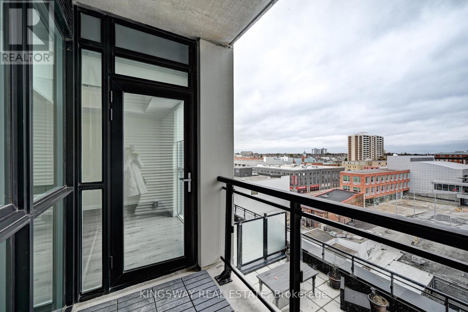 












801 - 60 CHARLES STREET W

,
Kitchener,




Ontario
N2G0C9

