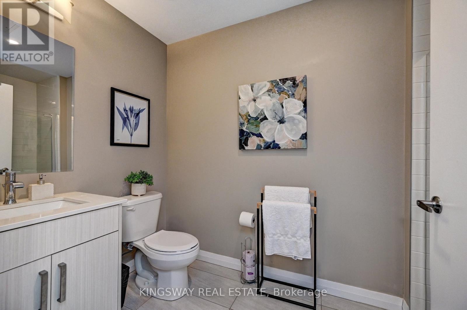 












801 - 60 CHARLES STREET W

,
Kitchener,




Ontario
N2G0C9

