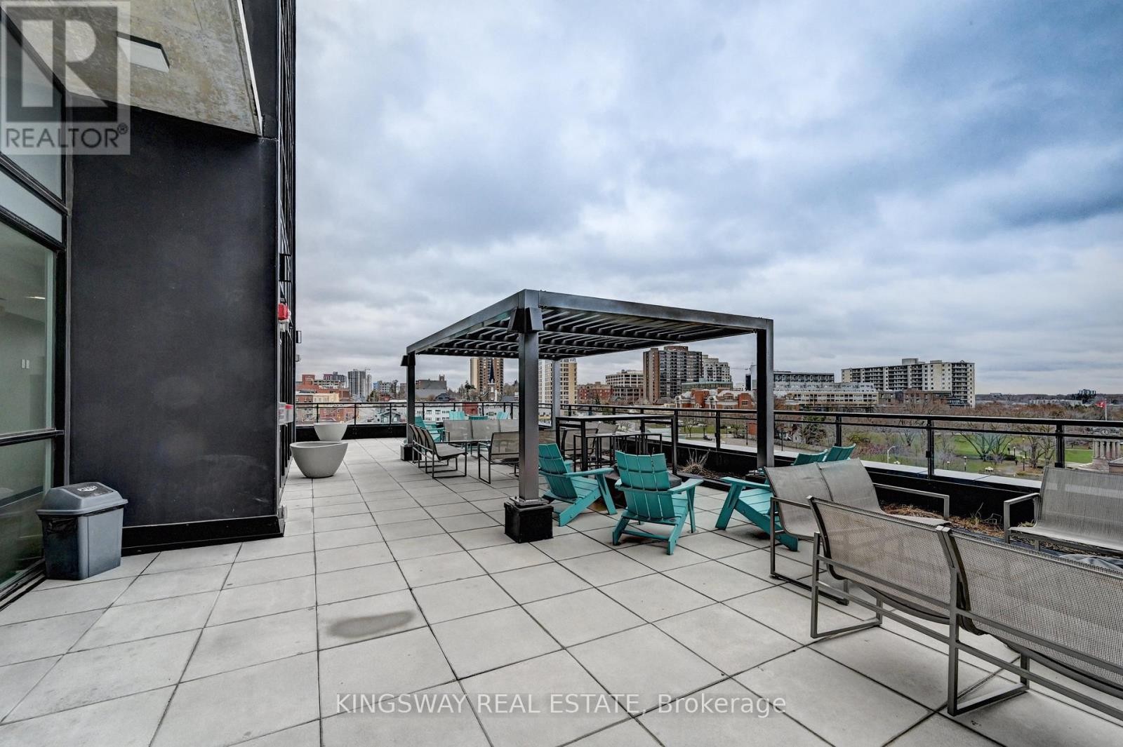 












801 - 60 CHARLES STREET W

,
Kitchener,




Ontario
N2G0C9

