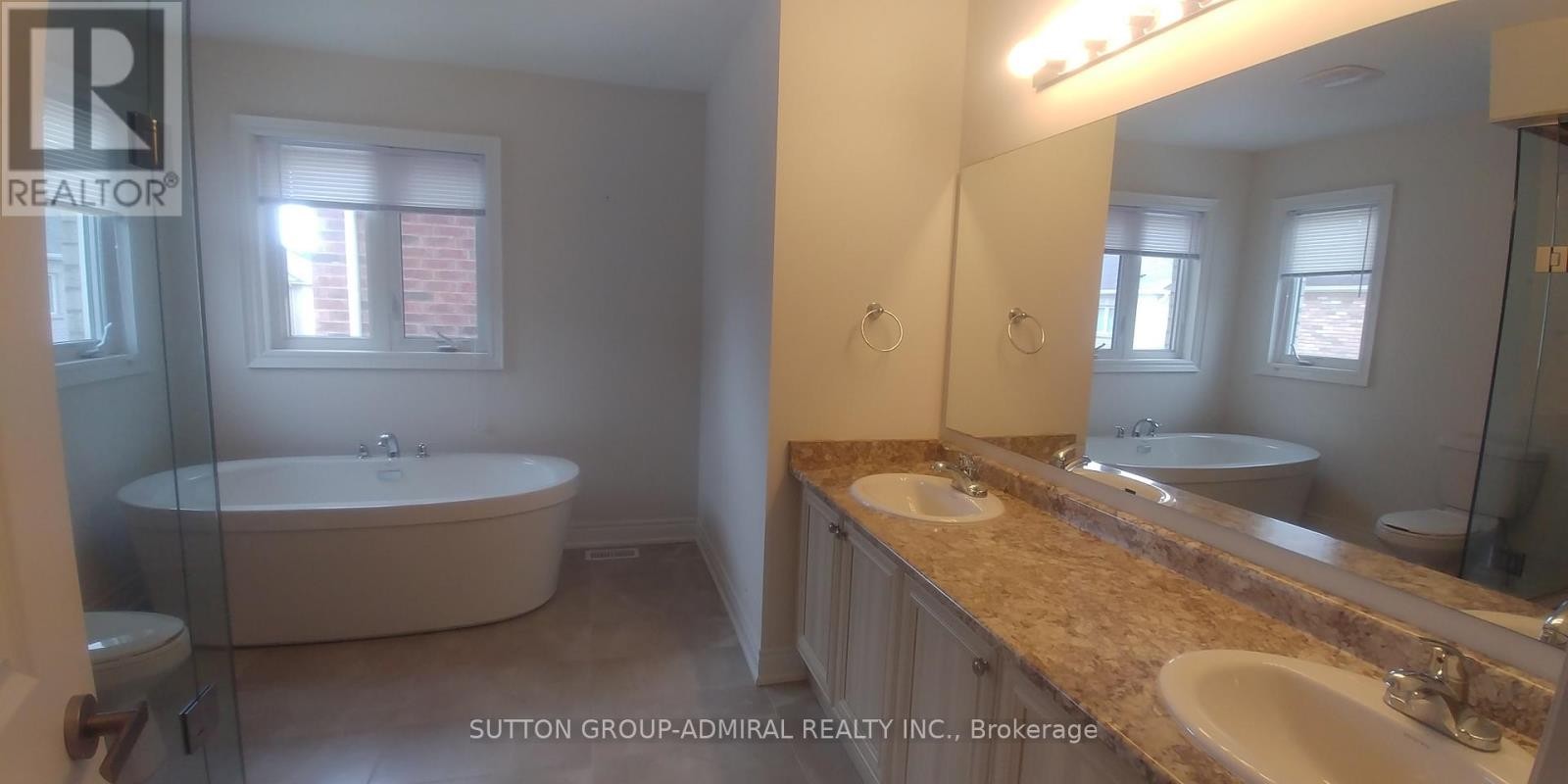 












124 FINGLAND CRESCENT

,
Hamilton (Waterdown),




Ontario
L8B0S7

