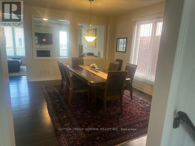 












124 FINGLAND CRESCENT

,
Hamilton (Waterdown),




Ontario
L8B0S7

