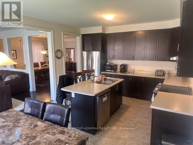 












124 FINGLAND CRESCENT

,
Hamilton (Waterdown),




Ontario
L8B0S7


