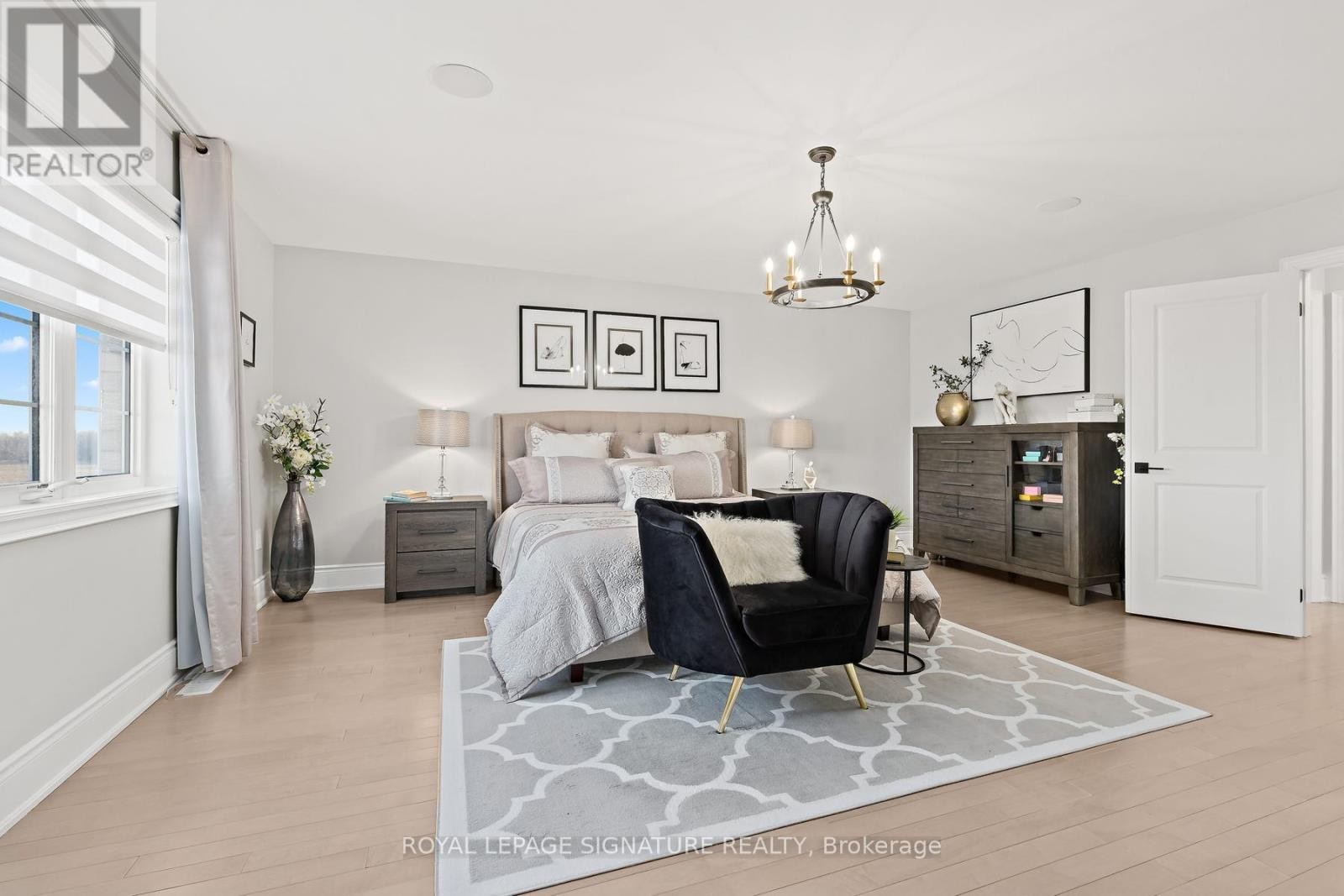 












737 GILMOUR CRESCENT

,
Shelburne,




Ontario
L9V3X2


