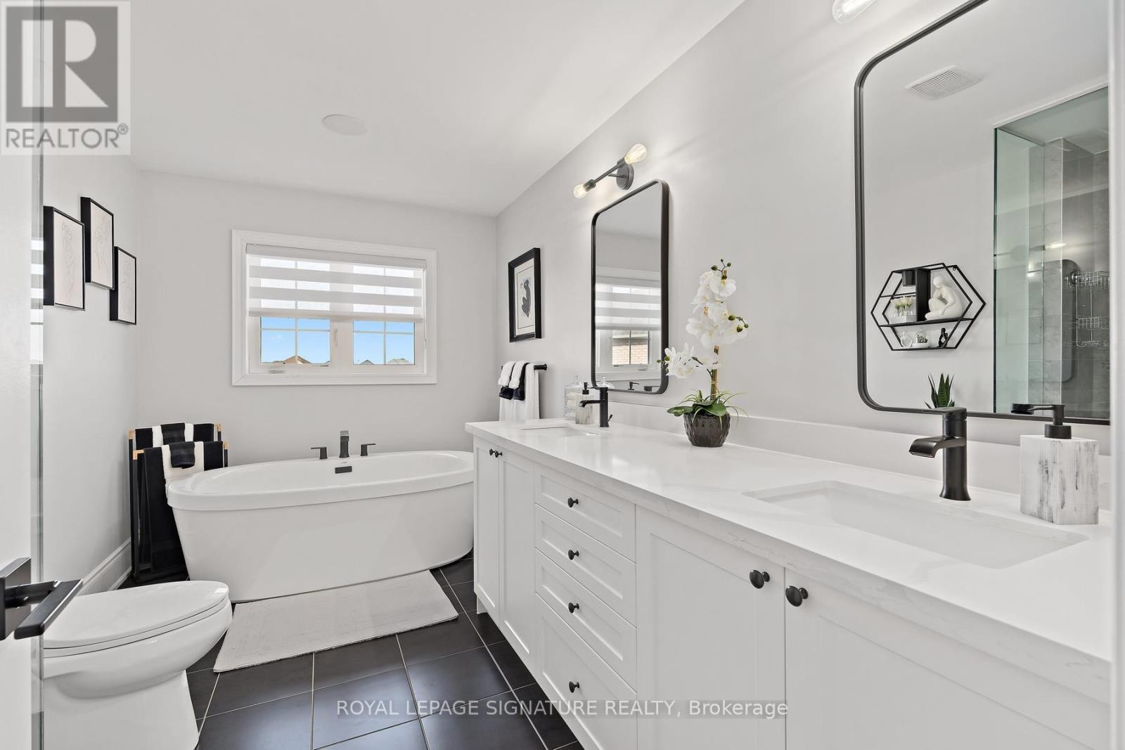 












737 GILMOUR CRESCENT

,
Shelburne,




Ontario
L9V3X2


