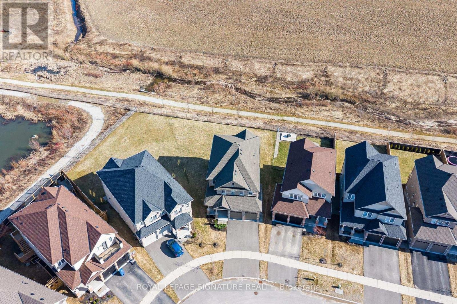 












737 GILMOUR CRESCENT

,
Shelburne,




Ontario
L9V3X2

