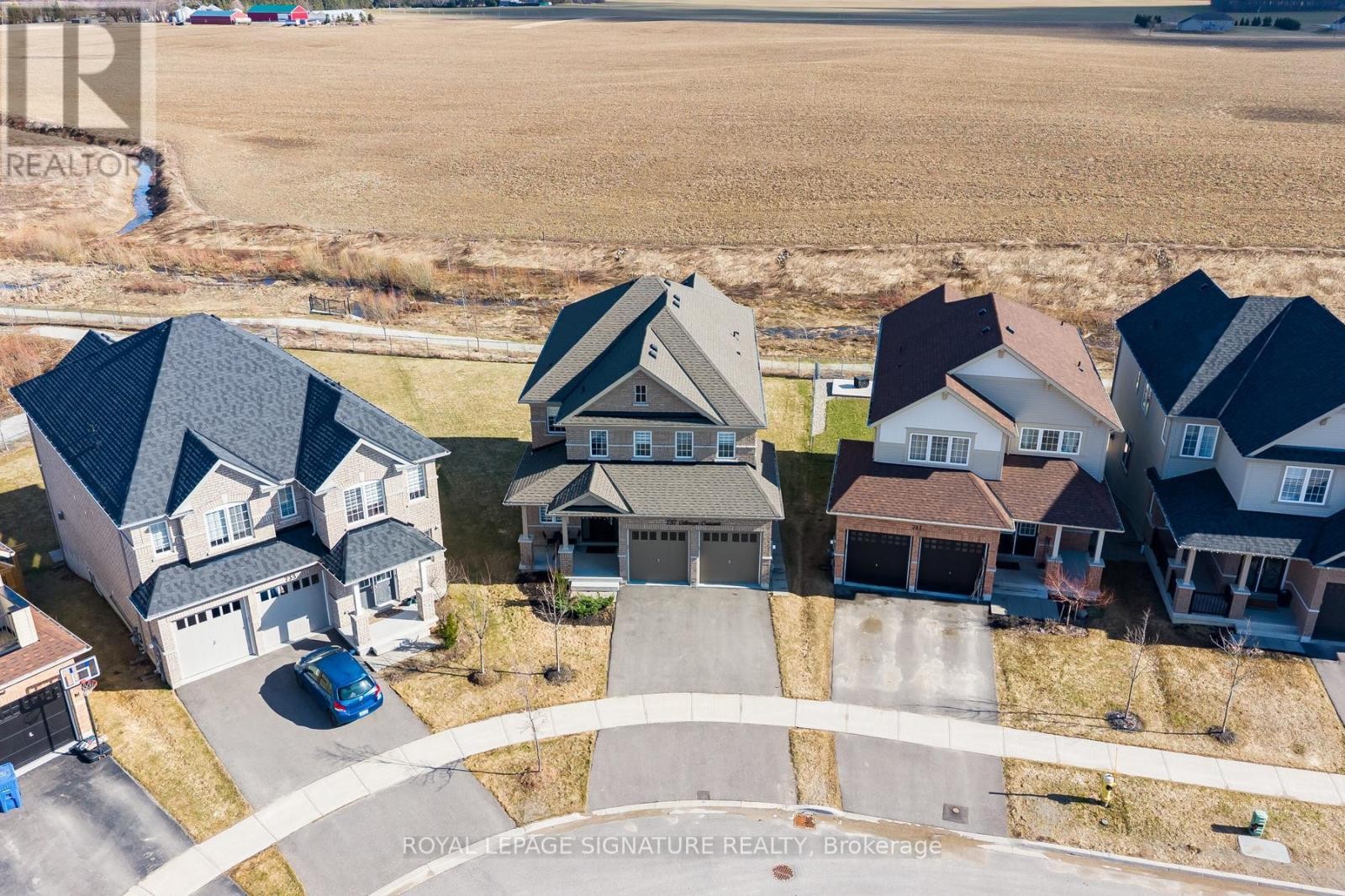 












737 GILMOUR CRESCENT

,
Shelburne,




Ontario
L9V3X2

