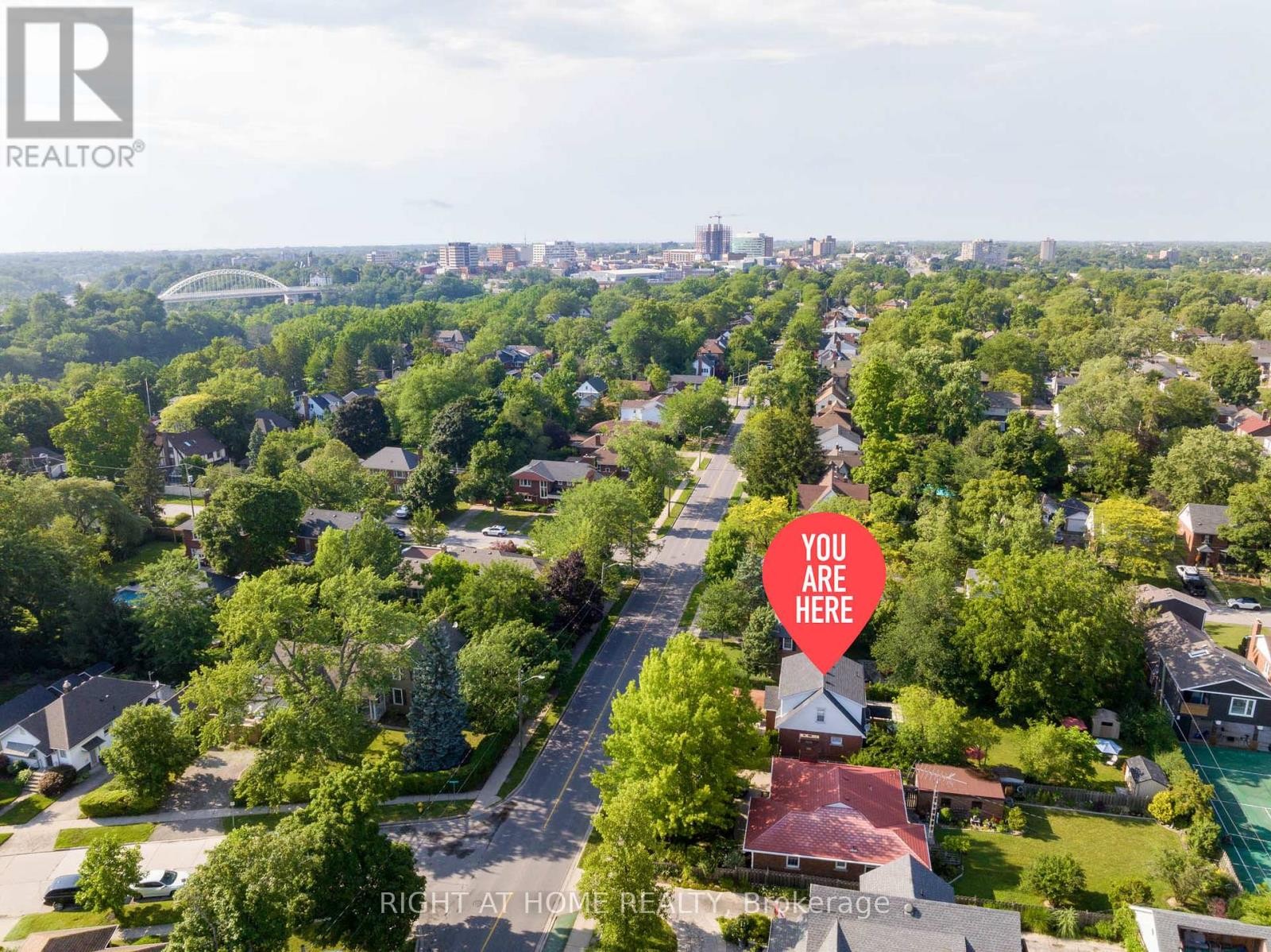 












105 GLENRIDGE AVENUE

,
St. Catharines (Old Glenridge),




Ontario
L2R4X5

