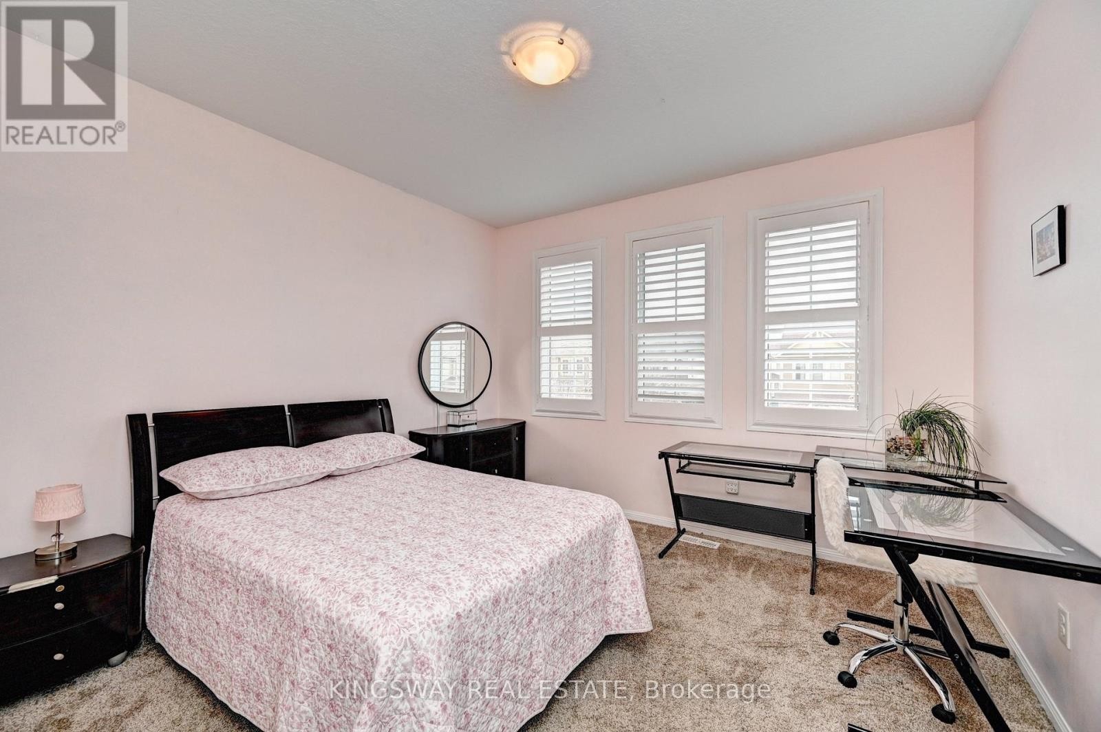 












48 OSGOODE STREET

,
Cambridge,




Ontario
N3C0E8

