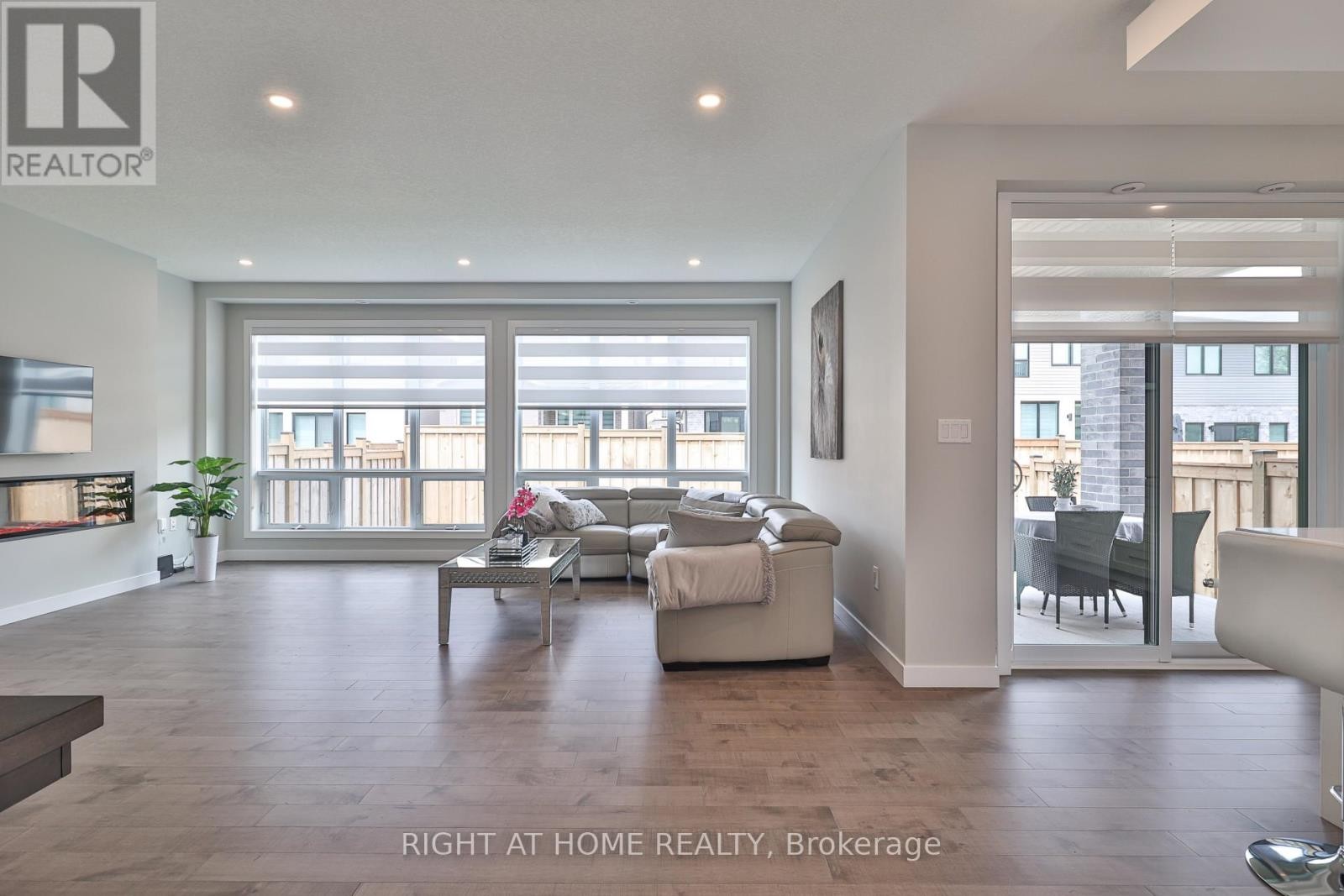 












8 RYDER AVENUE

,
Guelph (Kortright West),




Ontario
N1G4V5

