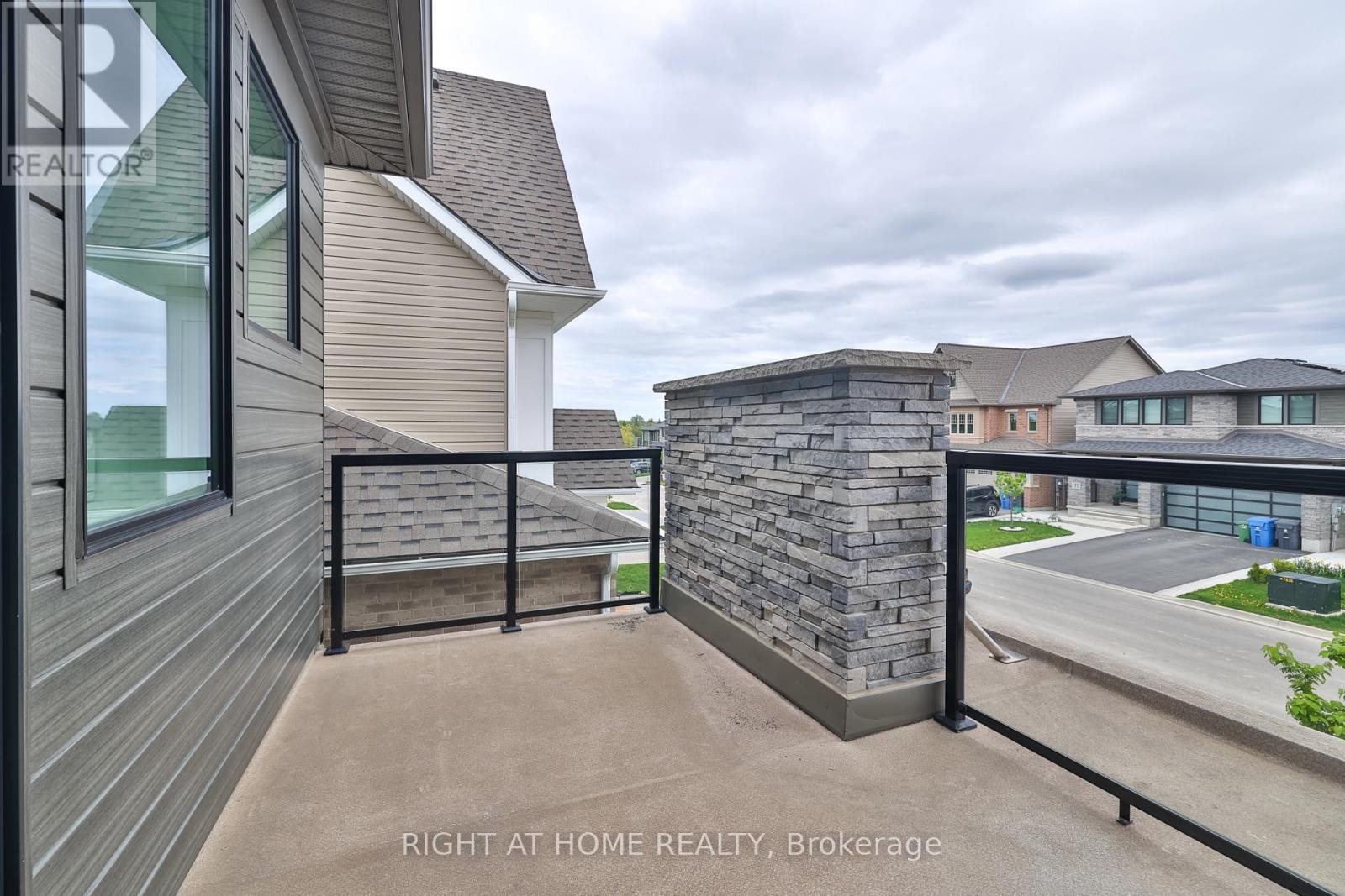












8 RYDER AVENUE

,
Guelph (Kortright West),




Ontario
N1G4V5


