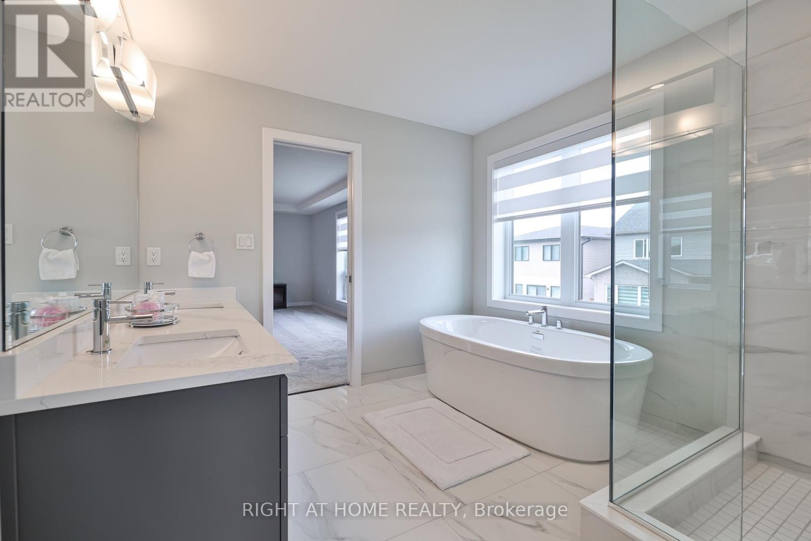 












8 RYDER AVENUE

,
Guelph (Kortright West),




Ontario
N1G4V5

