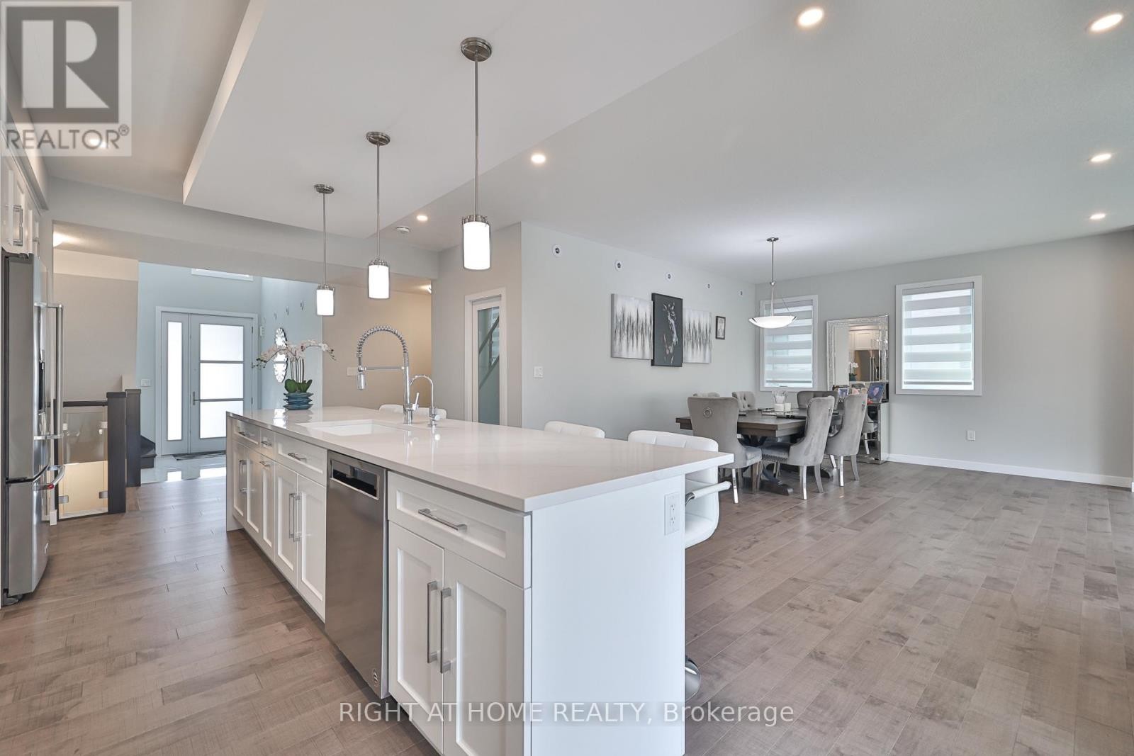 












8 RYDER AVENUE

,
Guelph (Kortright West),




Ontario
N1G4V5

