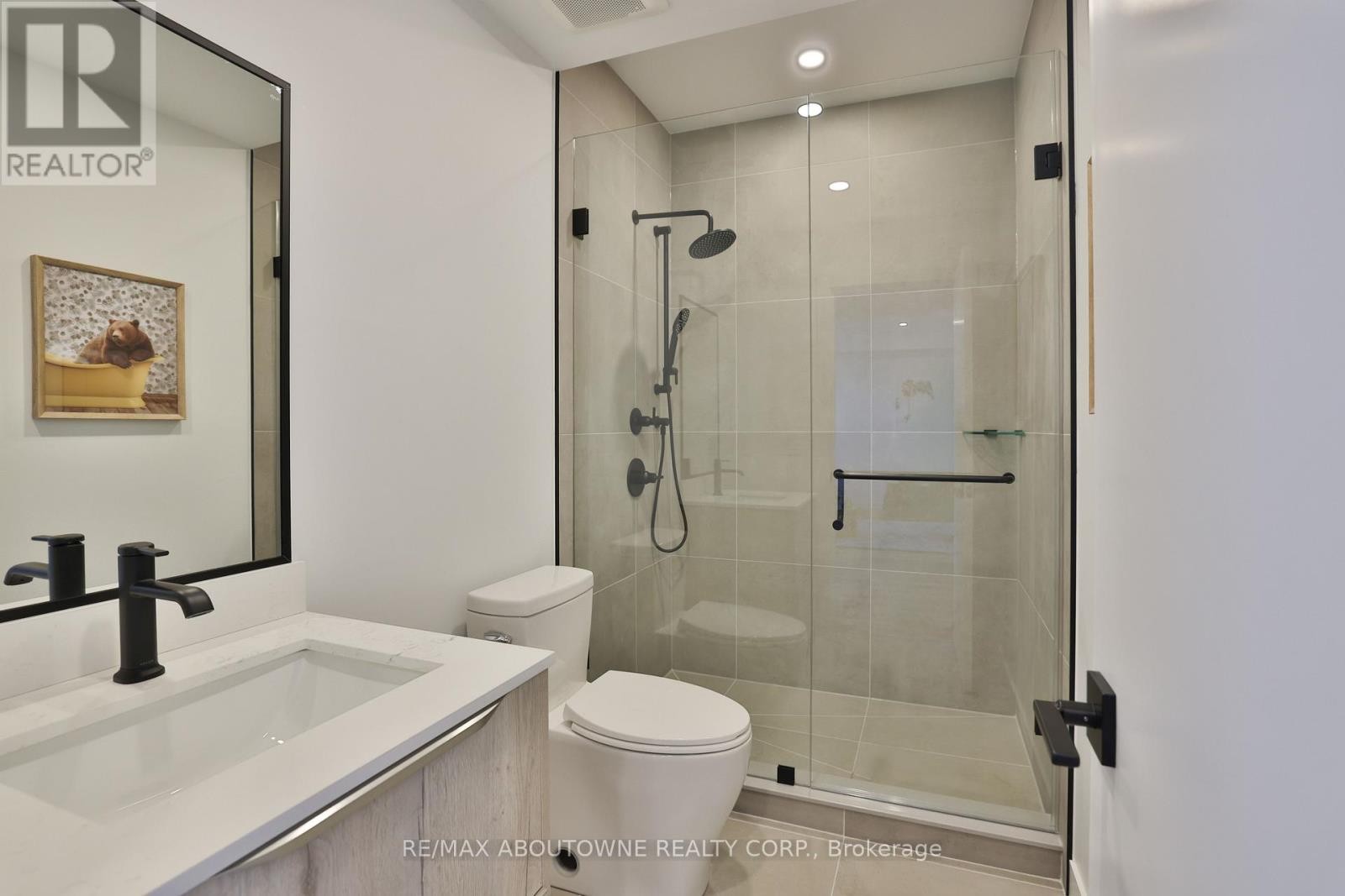 












70 UPPER MOUNT ALBION ROAD

,
Hamilton (Stoney Creek Mountain),




Ontario
L8J2S1

