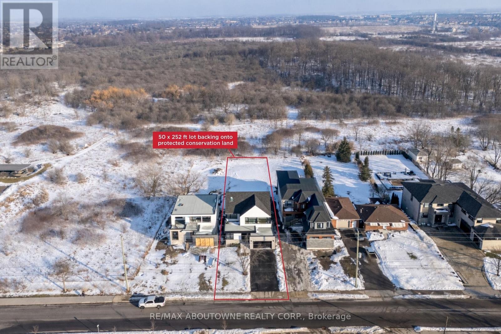 












70 UPPER MOUNT ALBION ROAD

,
Hamilton (Stoney Creek Mountain),




Ontario
L8J2S1

