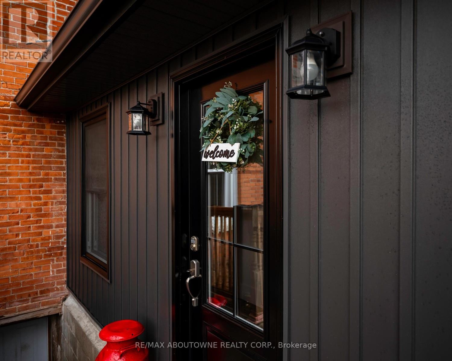 












674217 HURONTARIO STREET

,
Mono,




Ontario
L9W5R9

