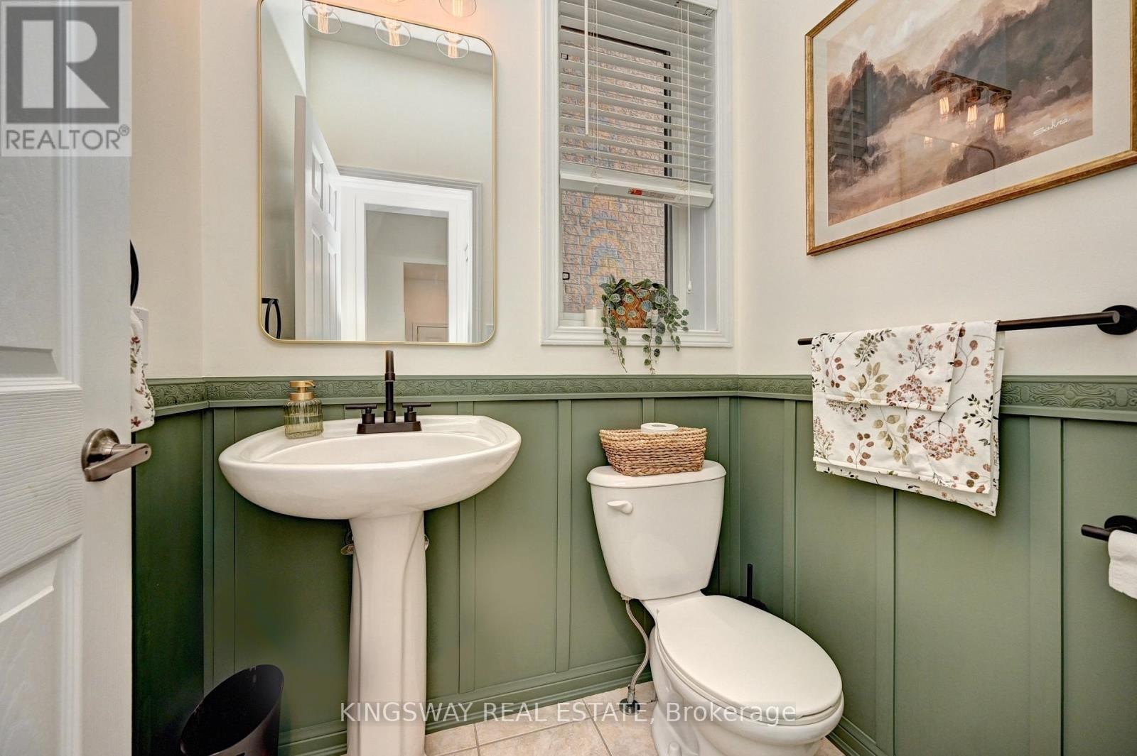 












222 BALDWIN DRIVE

,
Cambridge,




Ontario
N3C0B3

