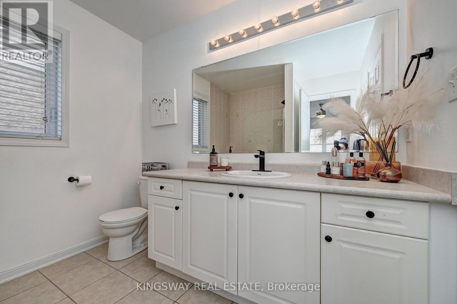 












222 BALDWIN DRIVE

,
Cambridge,




Ontario
N3C0B3

