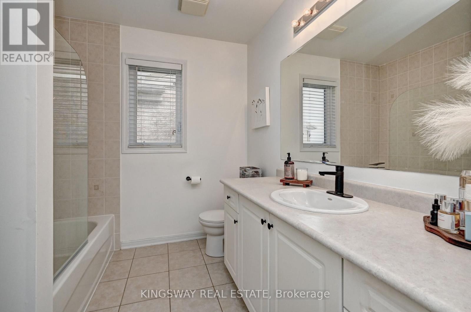 












222 BALDWIN DRIVE

,
Cambridge,




Ontario
N3C0B3

